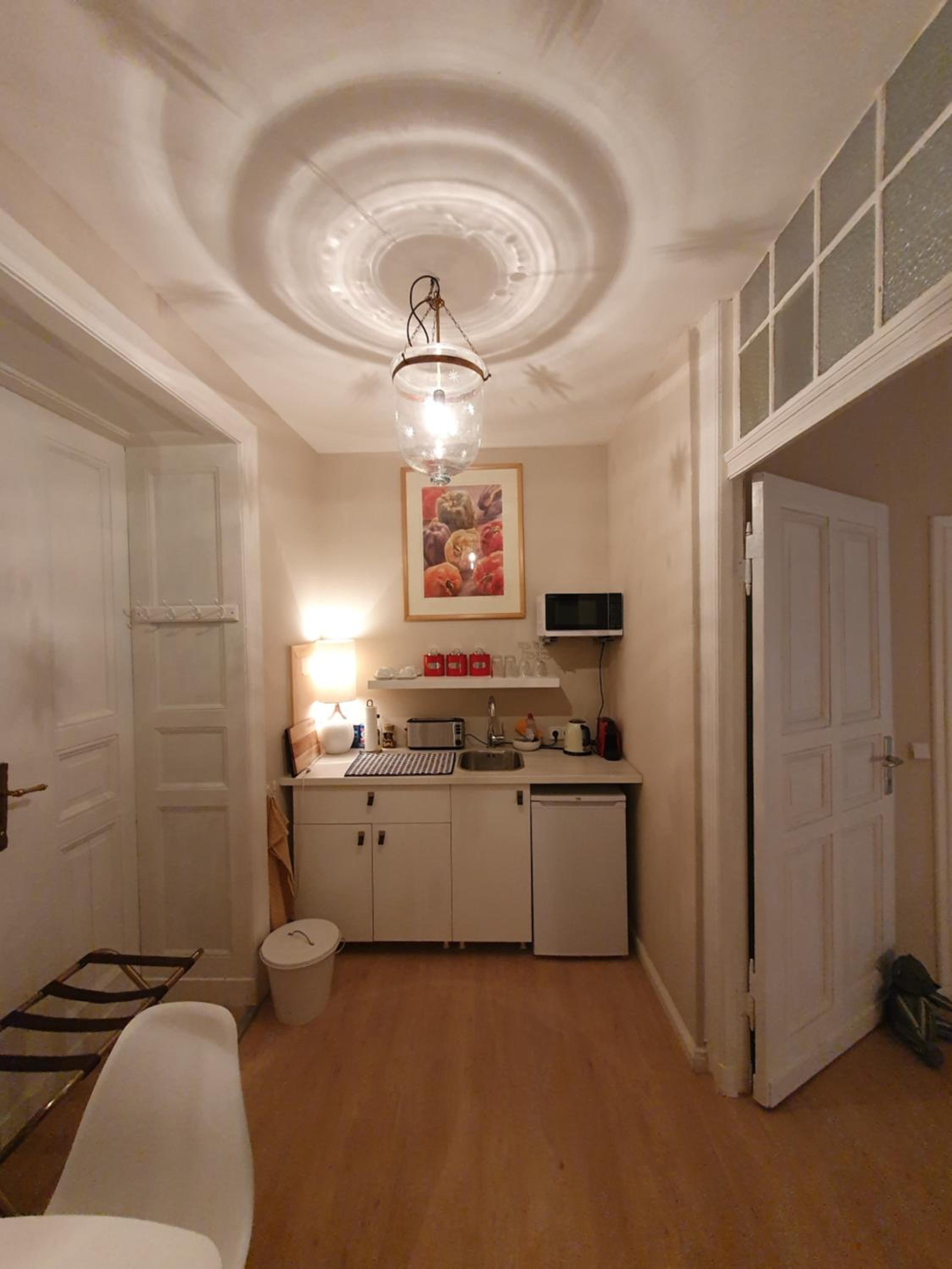 Studio Apartment photo 3