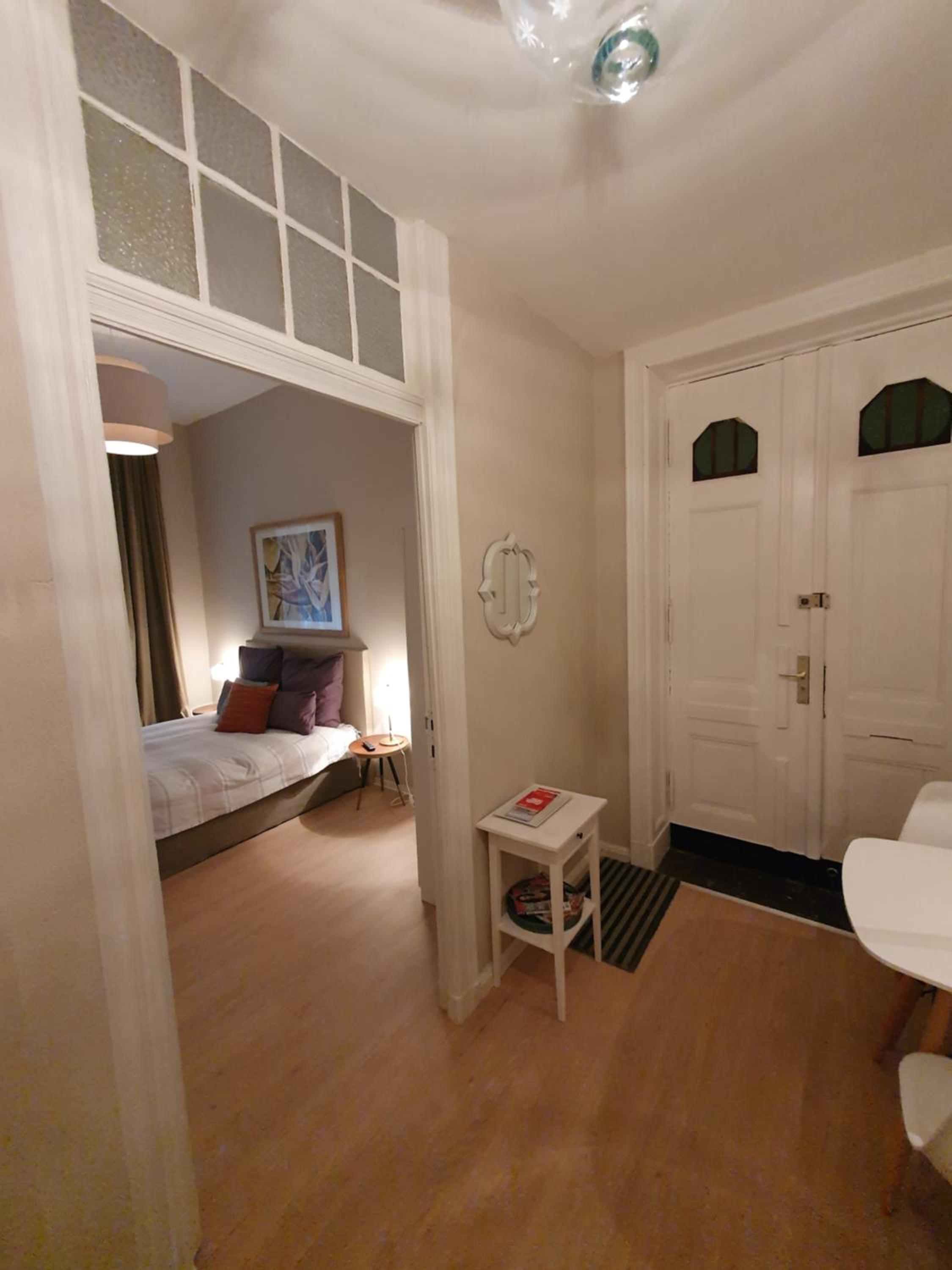 Studio Apartment photo 1