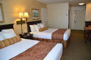 Large King Suite with Sofa Bed and Shower Only - Non-Smoking - Photo 6
