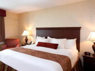 King Room with Sofa Bed and Jetted Tub - Non-Smoking - Photo 14