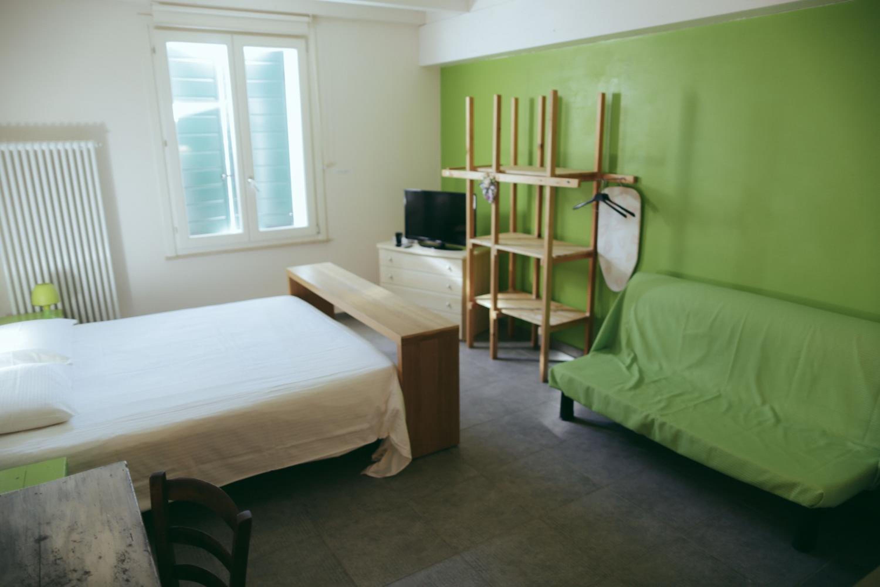 Double Room - Photo 3