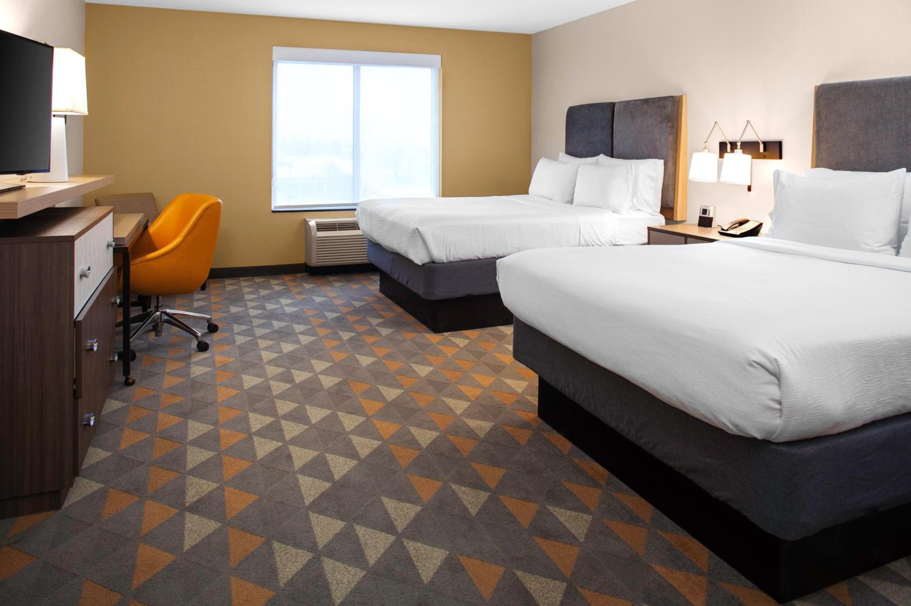 Standard Queen Room with Two Queen Beds - Photo 1