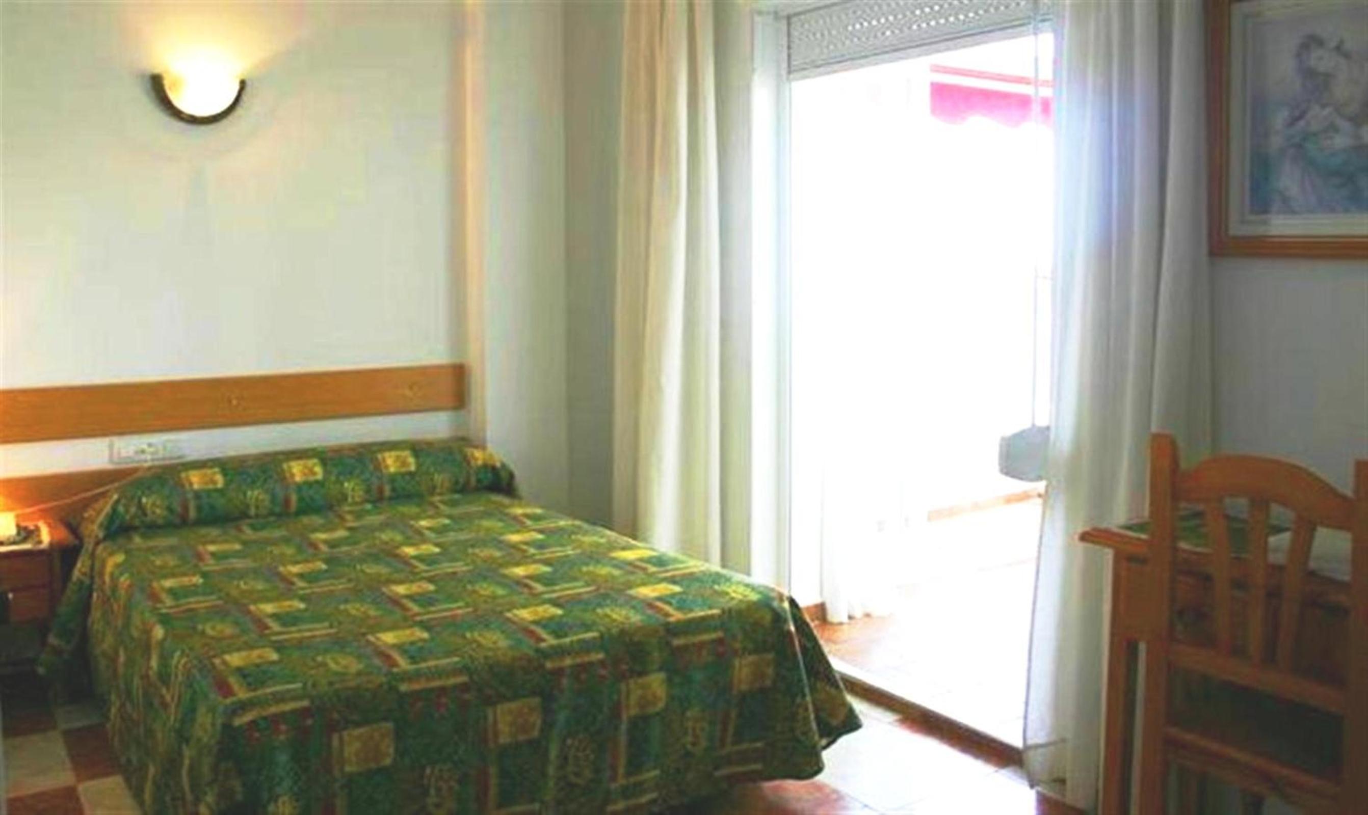 Double or Twin Room - Photo 2