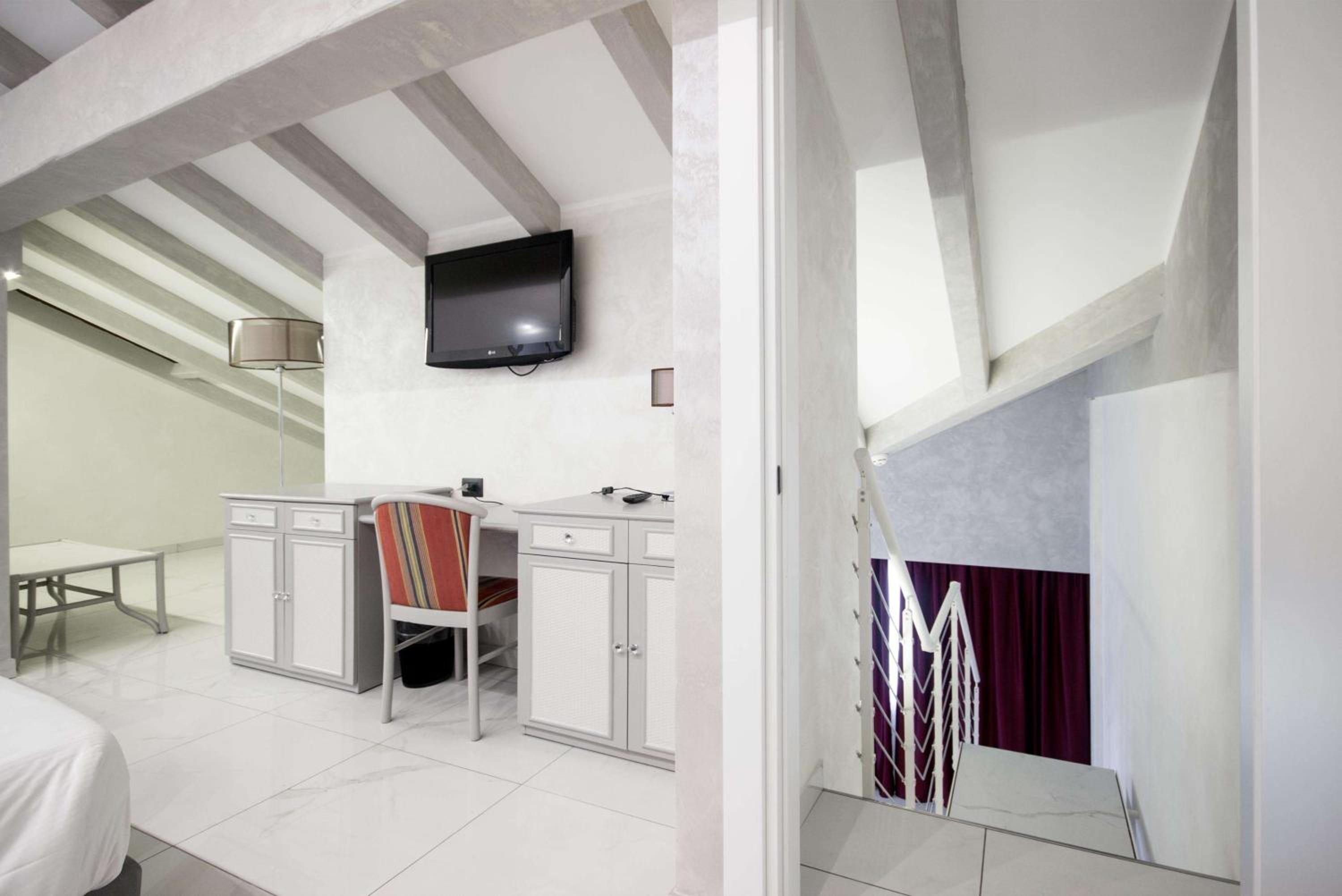 Apartment - Annex - Photo 16