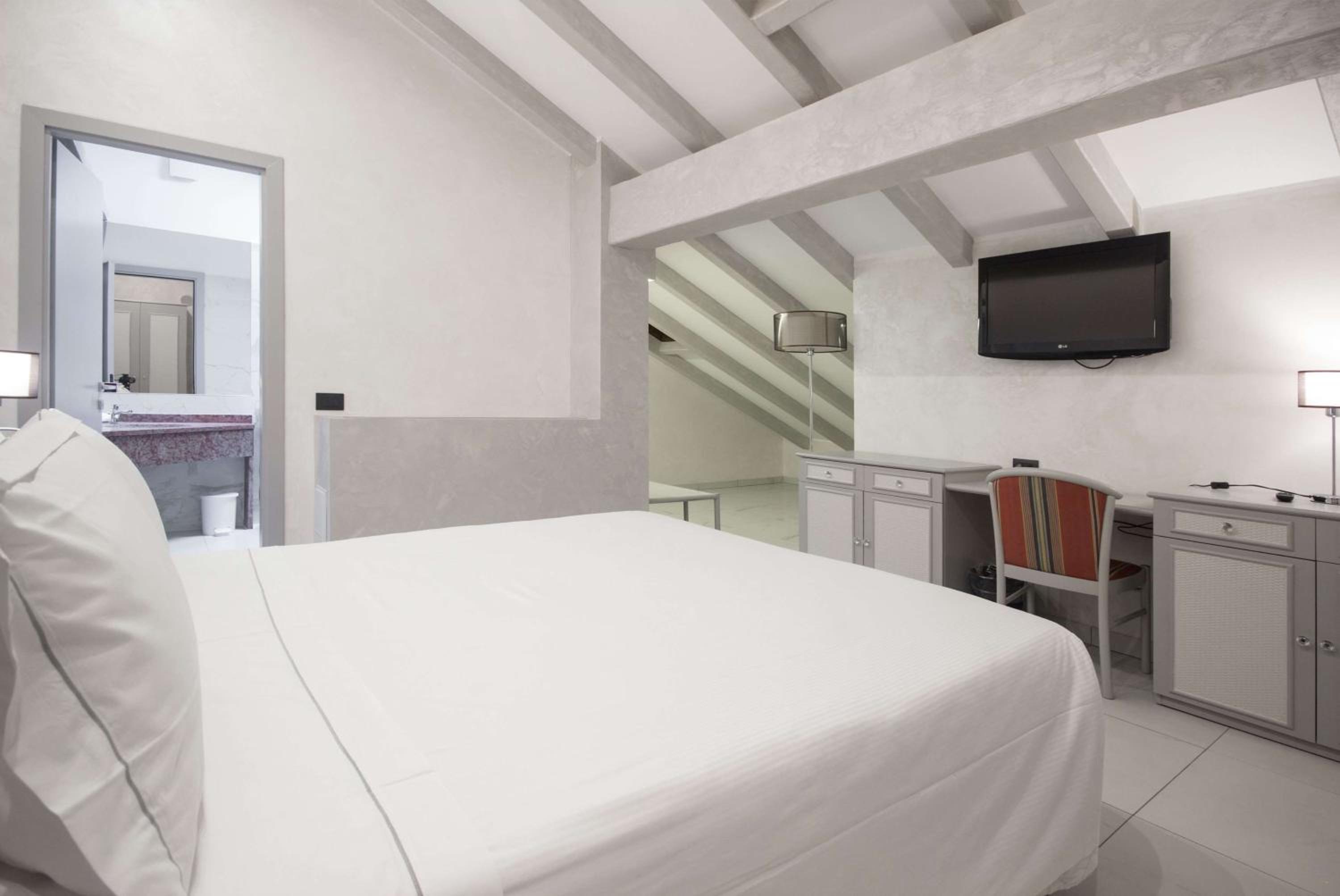 Apartment - Annex - Photo 15