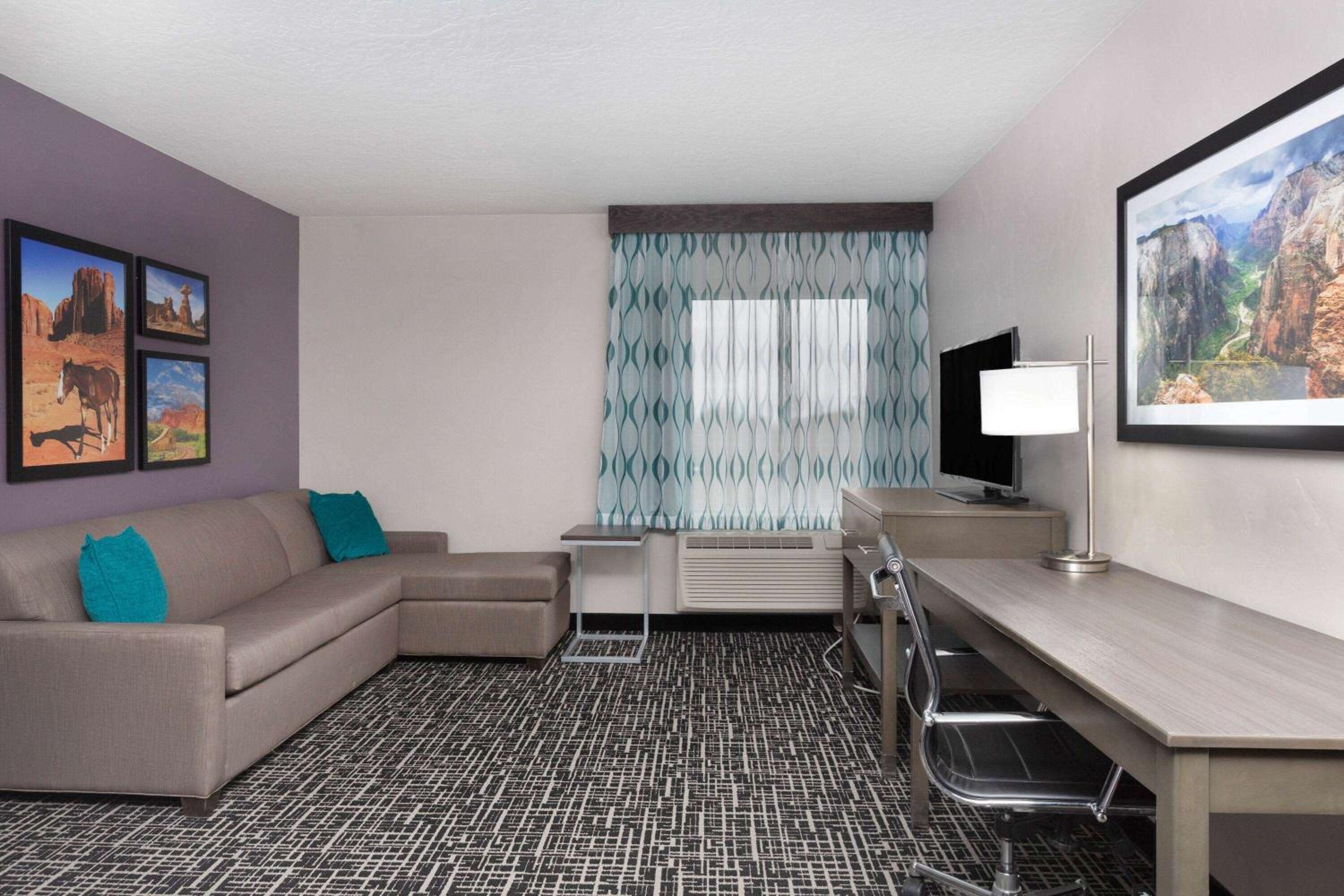 Executive King Room - Non-Smoking photo 3
