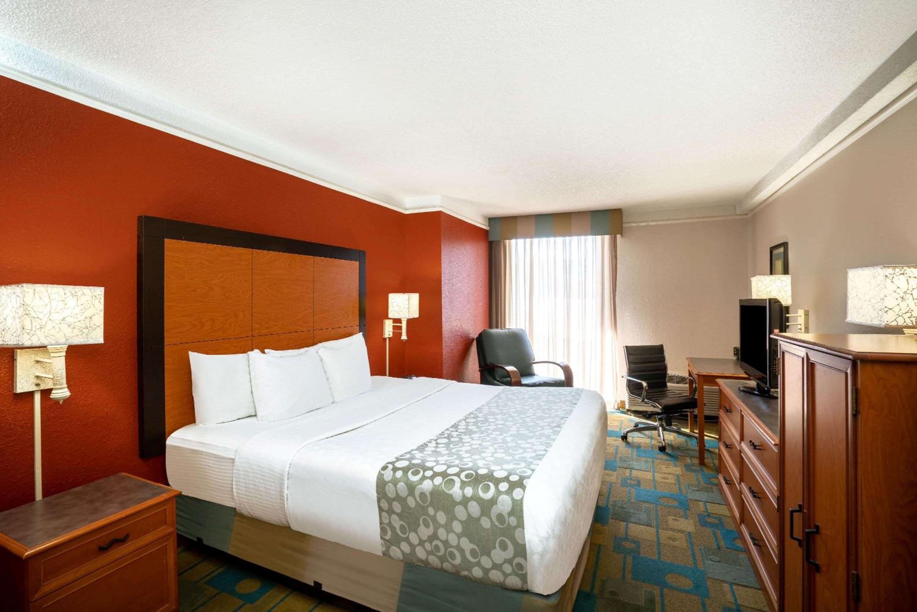 King Room - Disability Access photo 2
