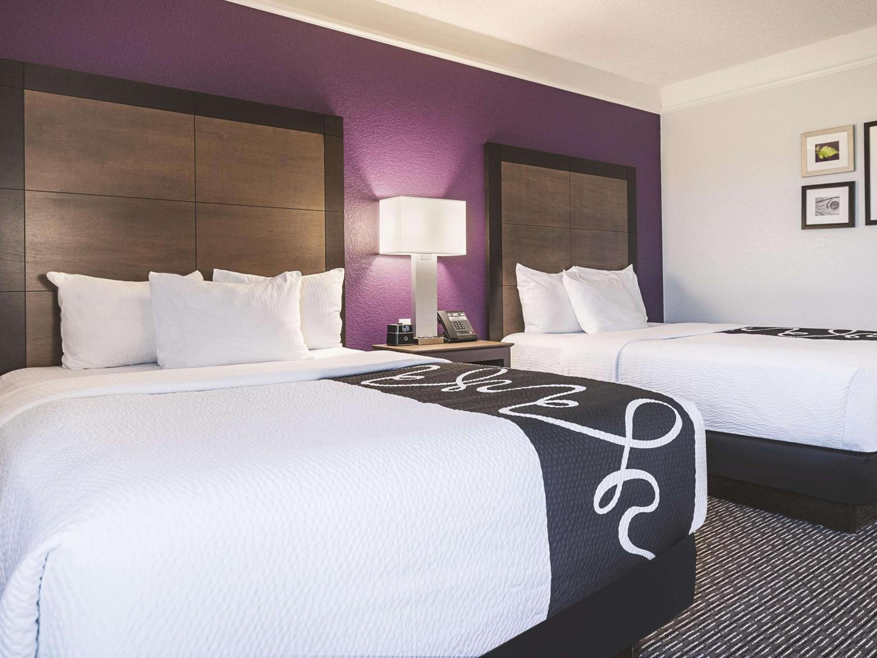 Deluxe Double Room with Two Double Beds - Photo 3
