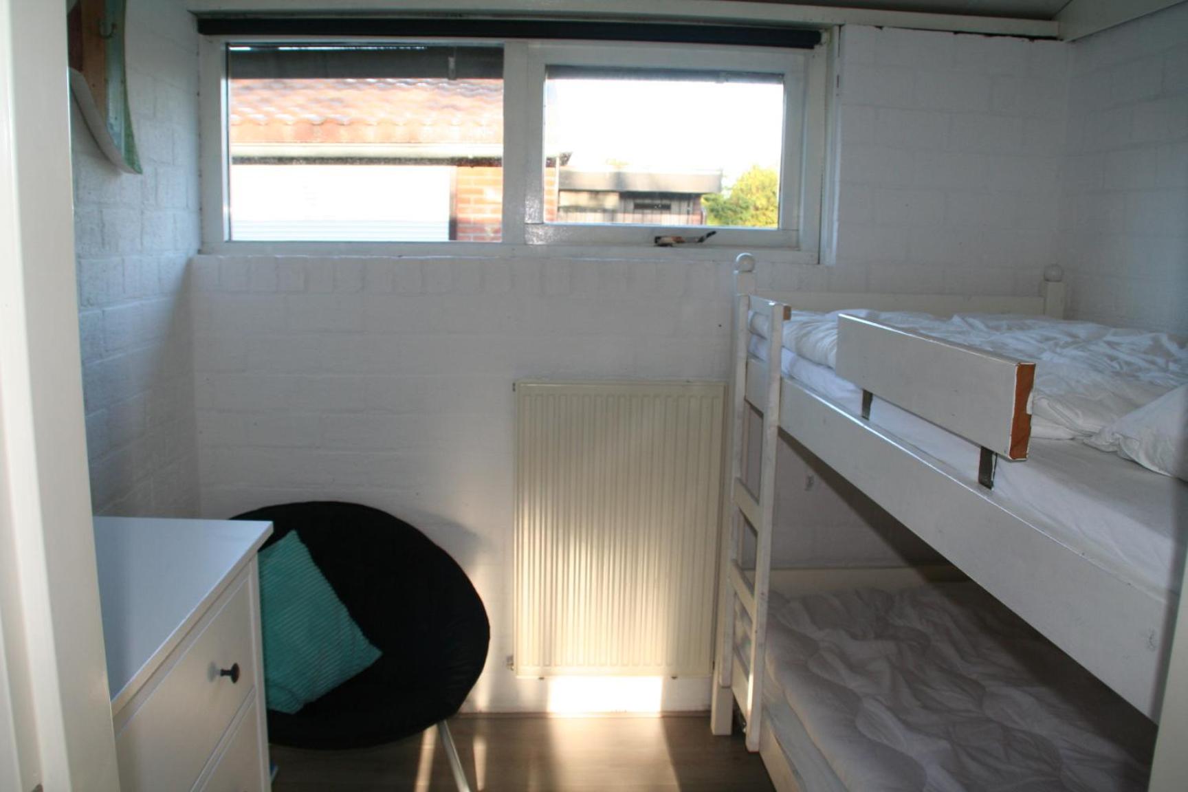 Three-Bedroom House photo 3