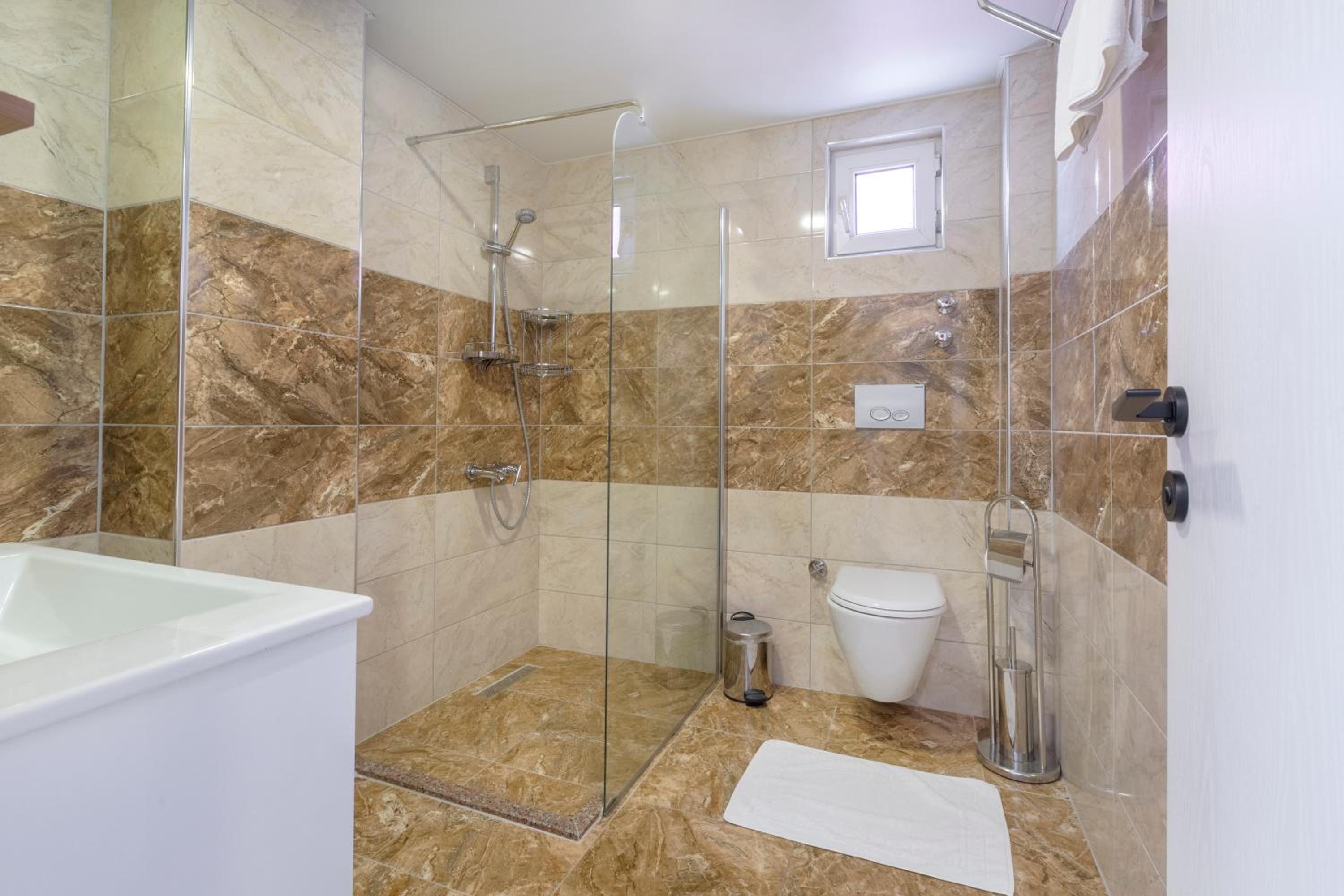 Comfort Apartment - Photo 20