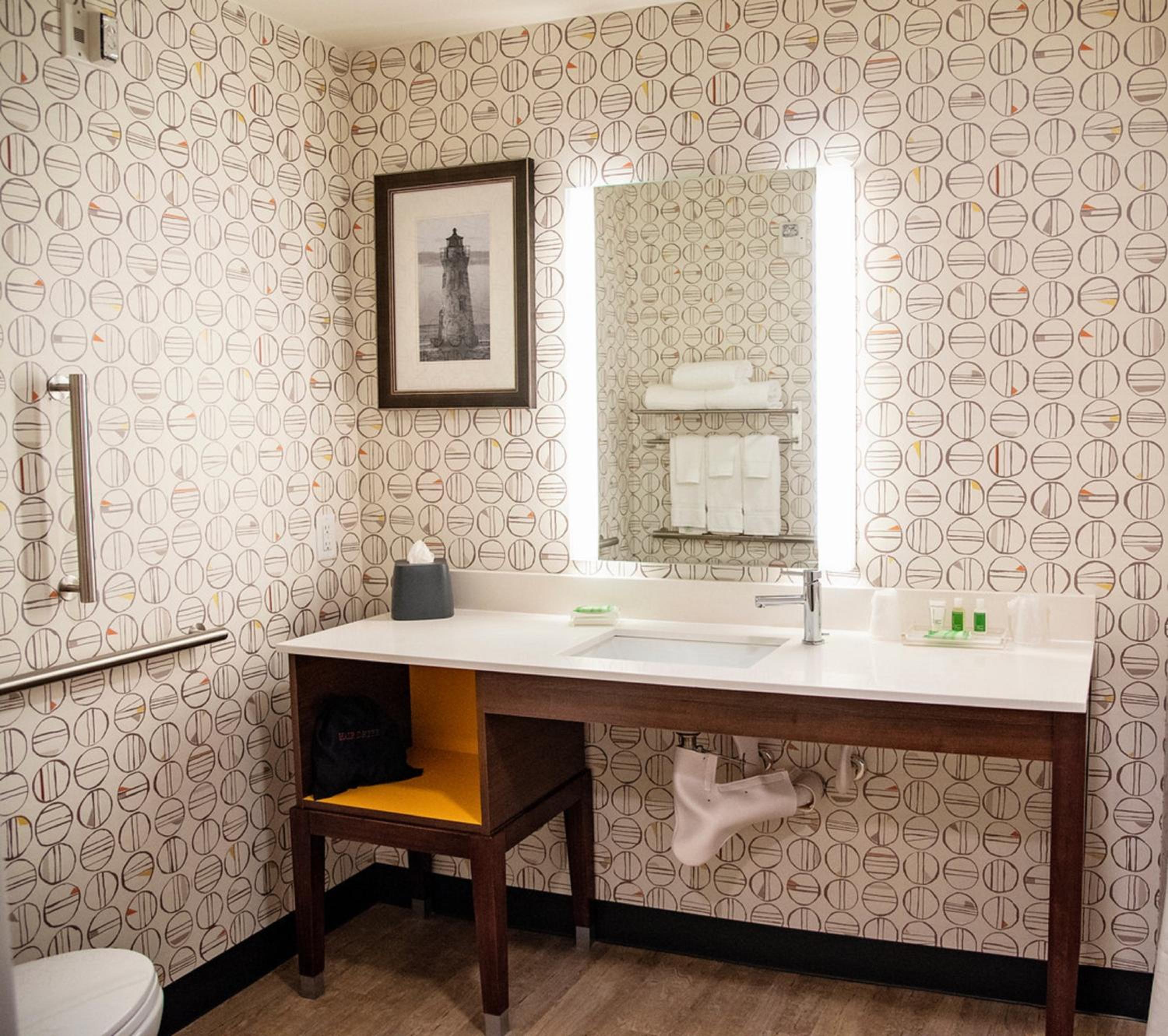 King Room - Mobility Access/Hearing Accessible - Photo 6