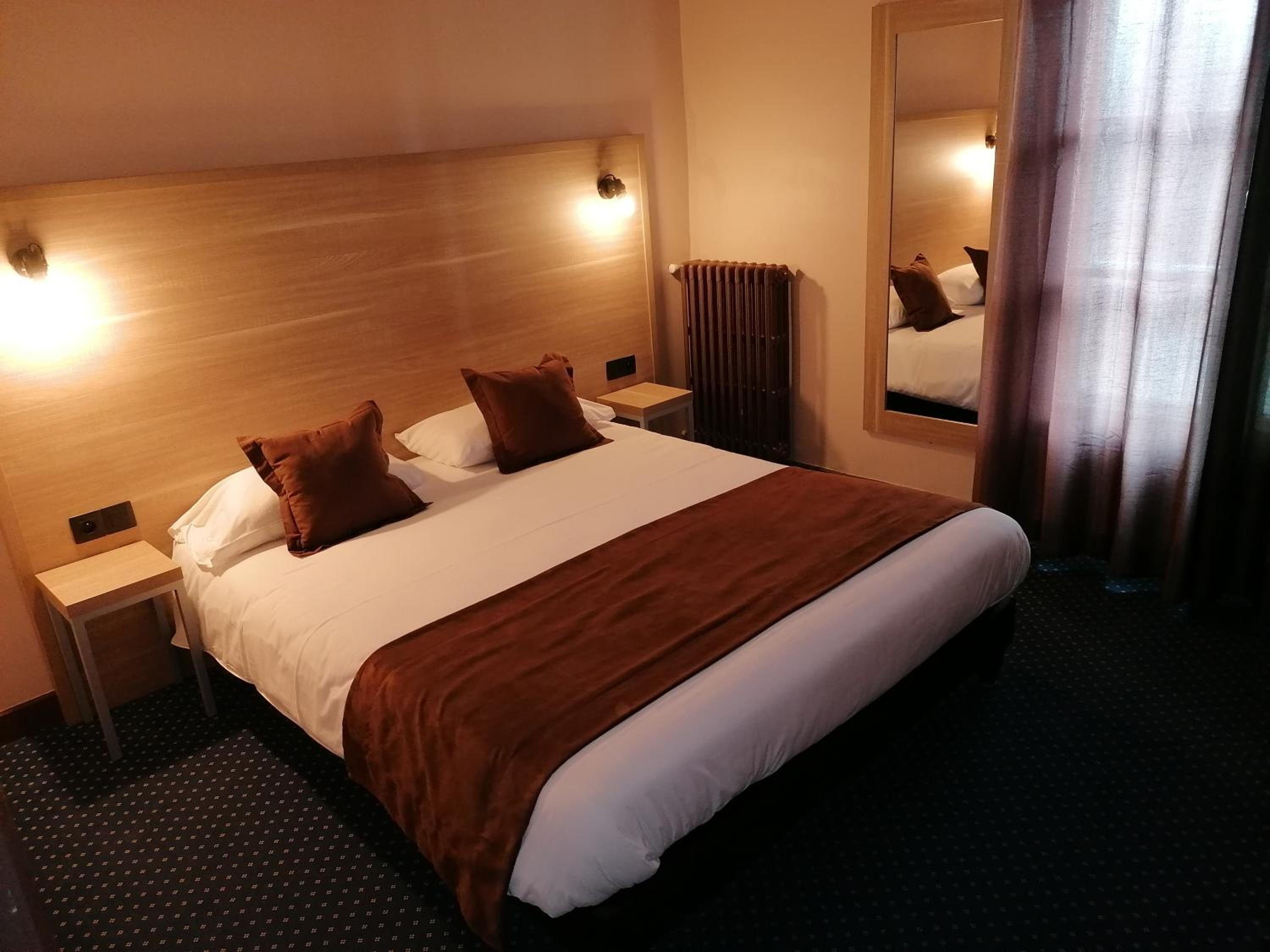 Double Room - Photo 6
