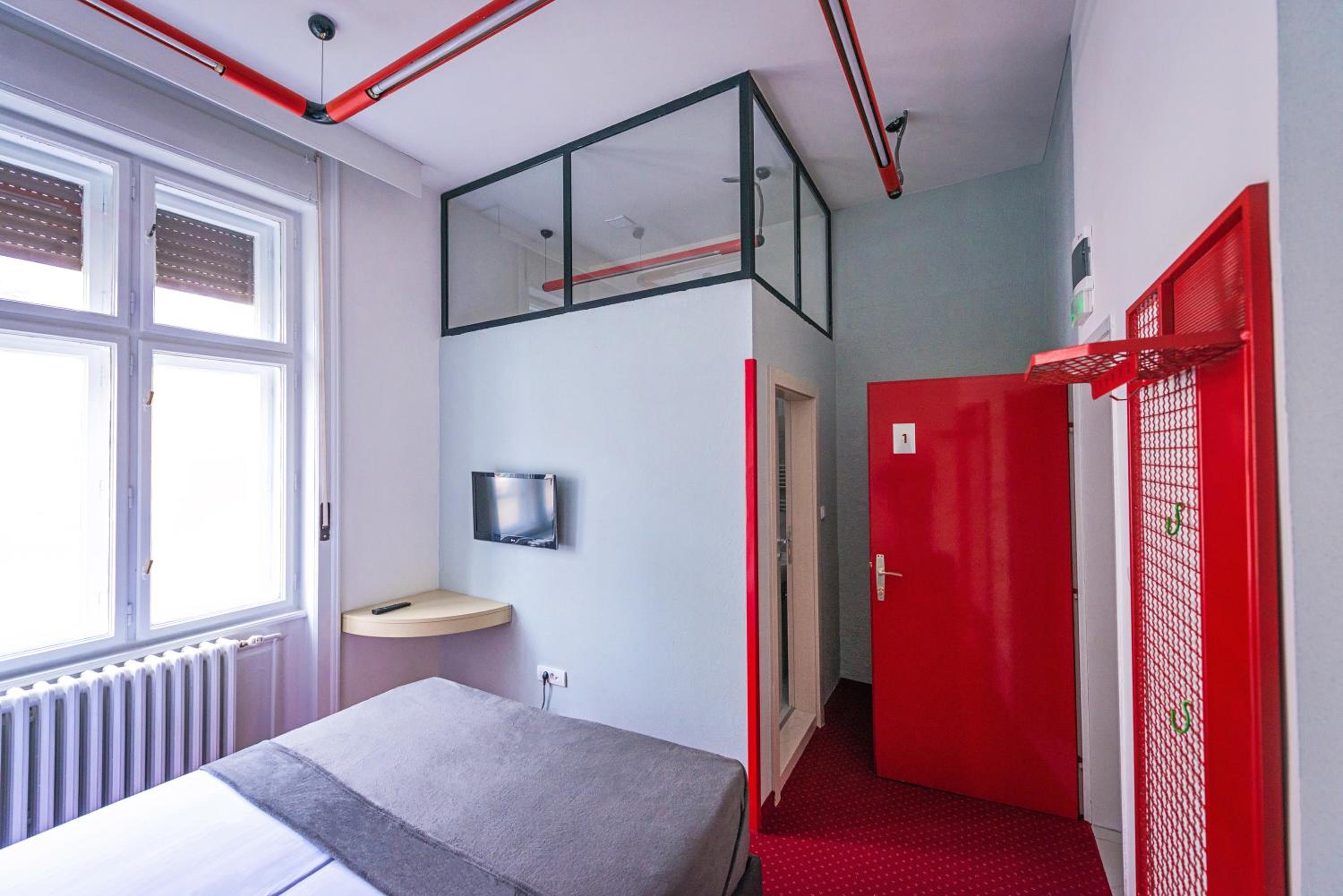 Double or Twin Room with Bathroom photo 2
