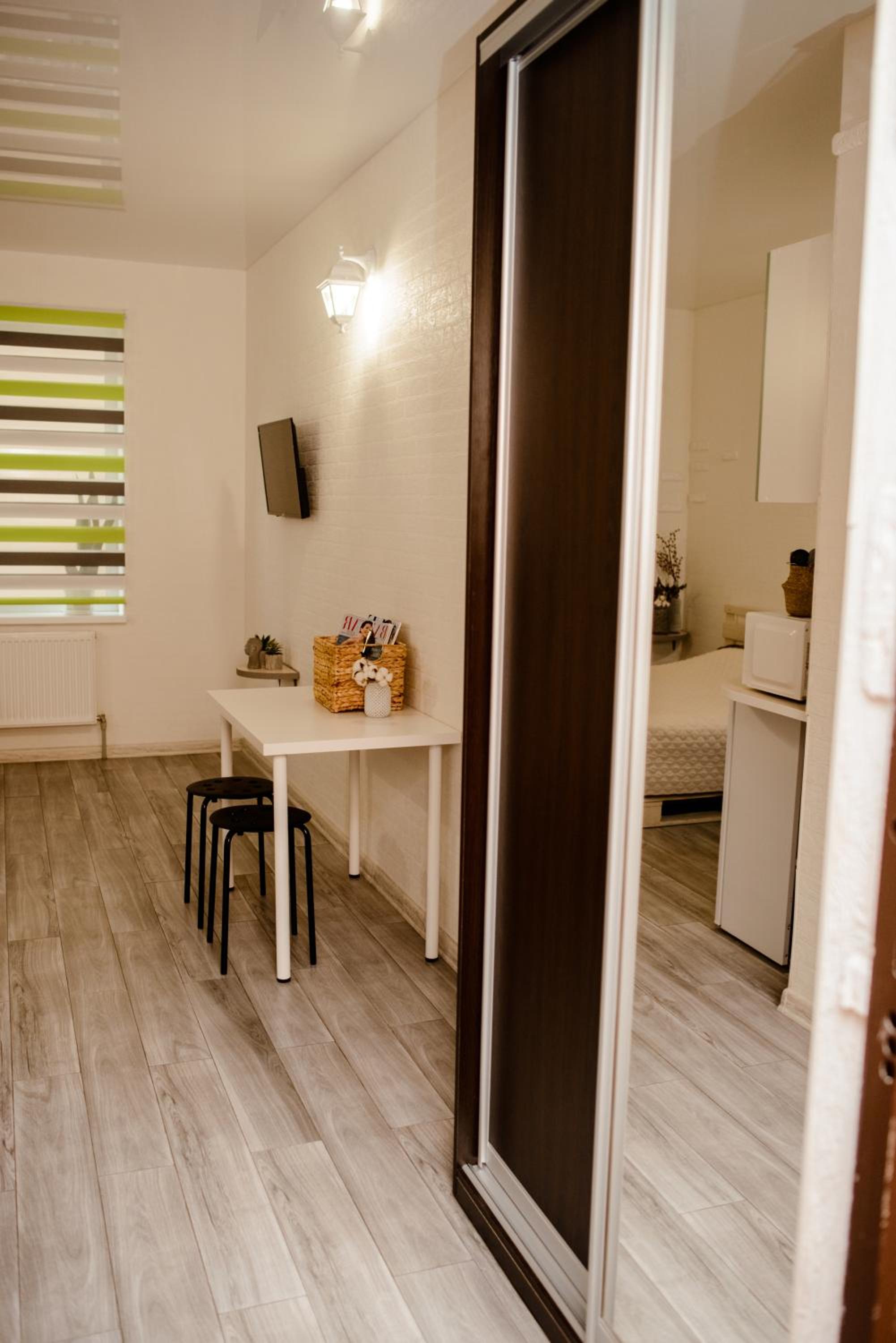 Studio Apartment with Queen Bed