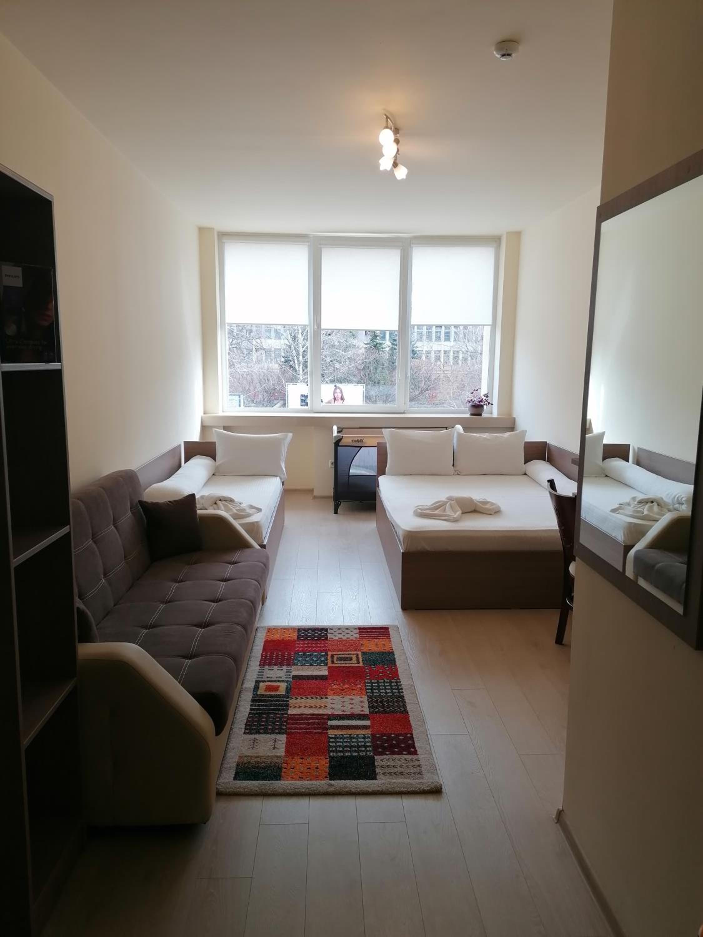 Large Double Room - Photo 52