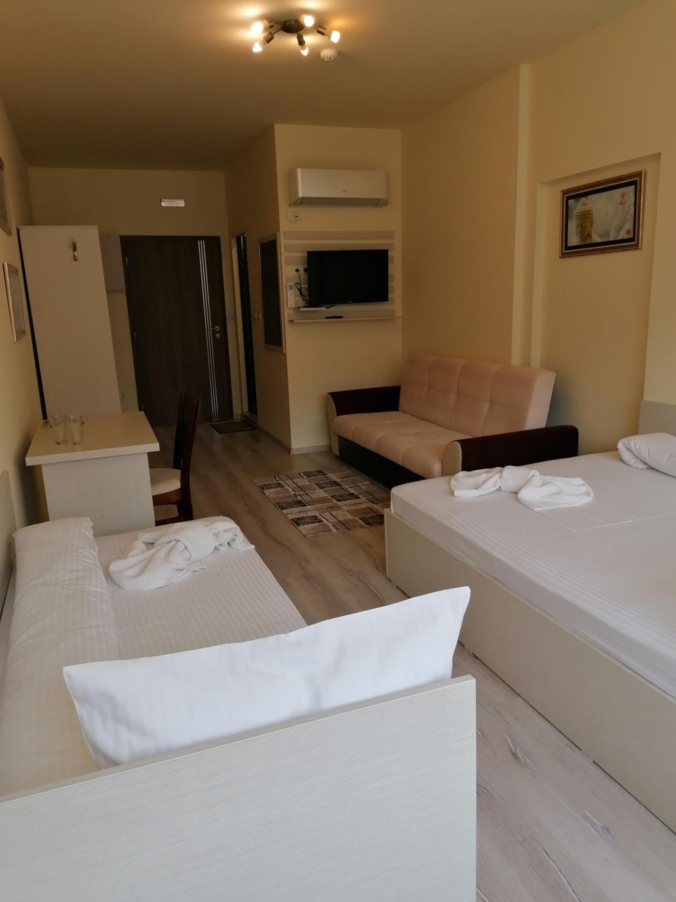 Double Room - Photo 38