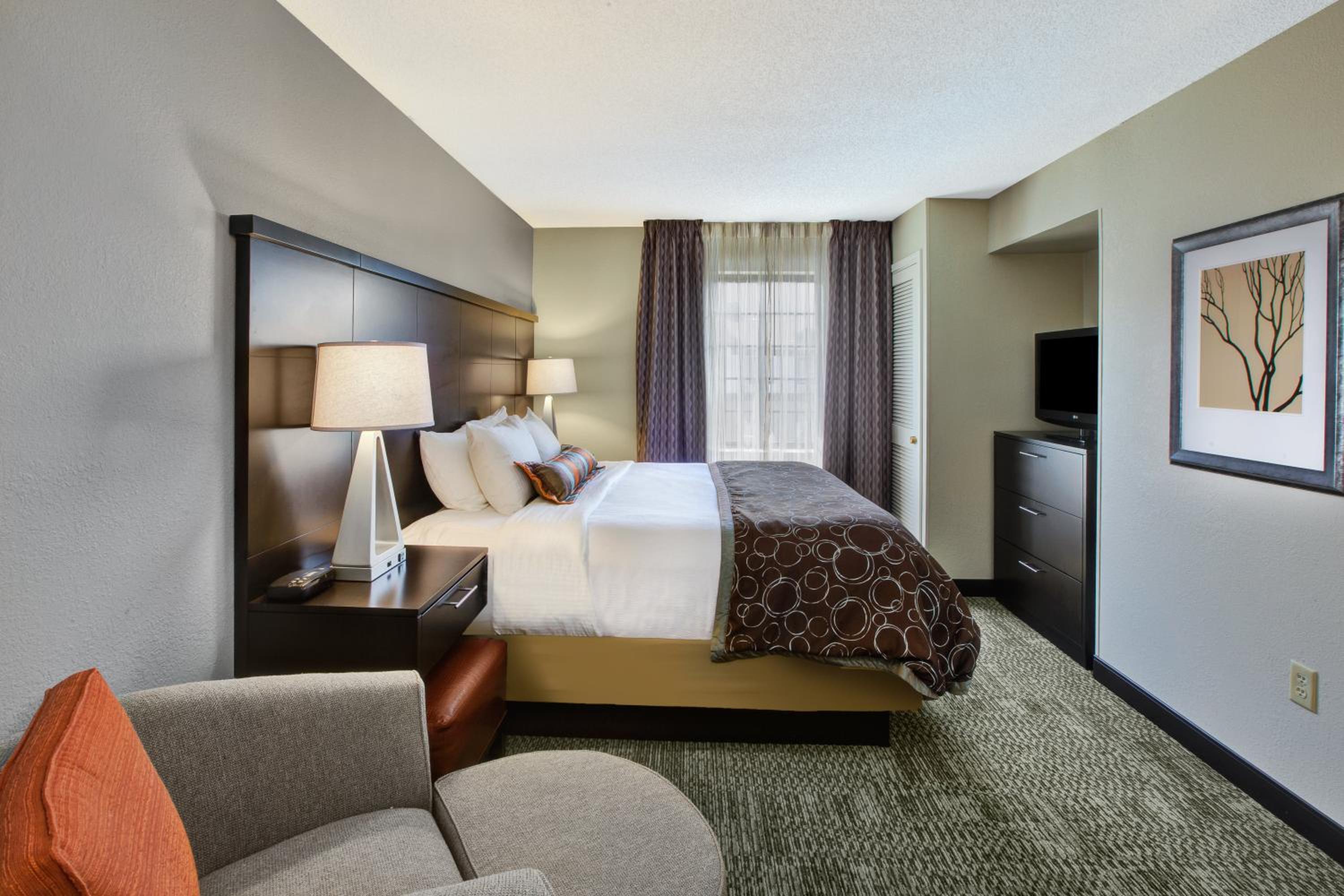 One-Bedroom King Suite - Photo 1