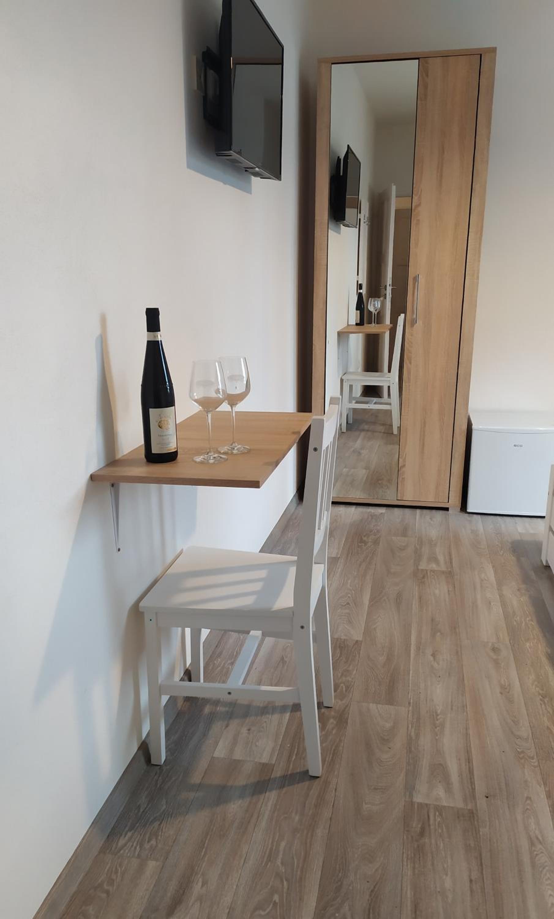Standard Double or Twin Room - Photo 1
