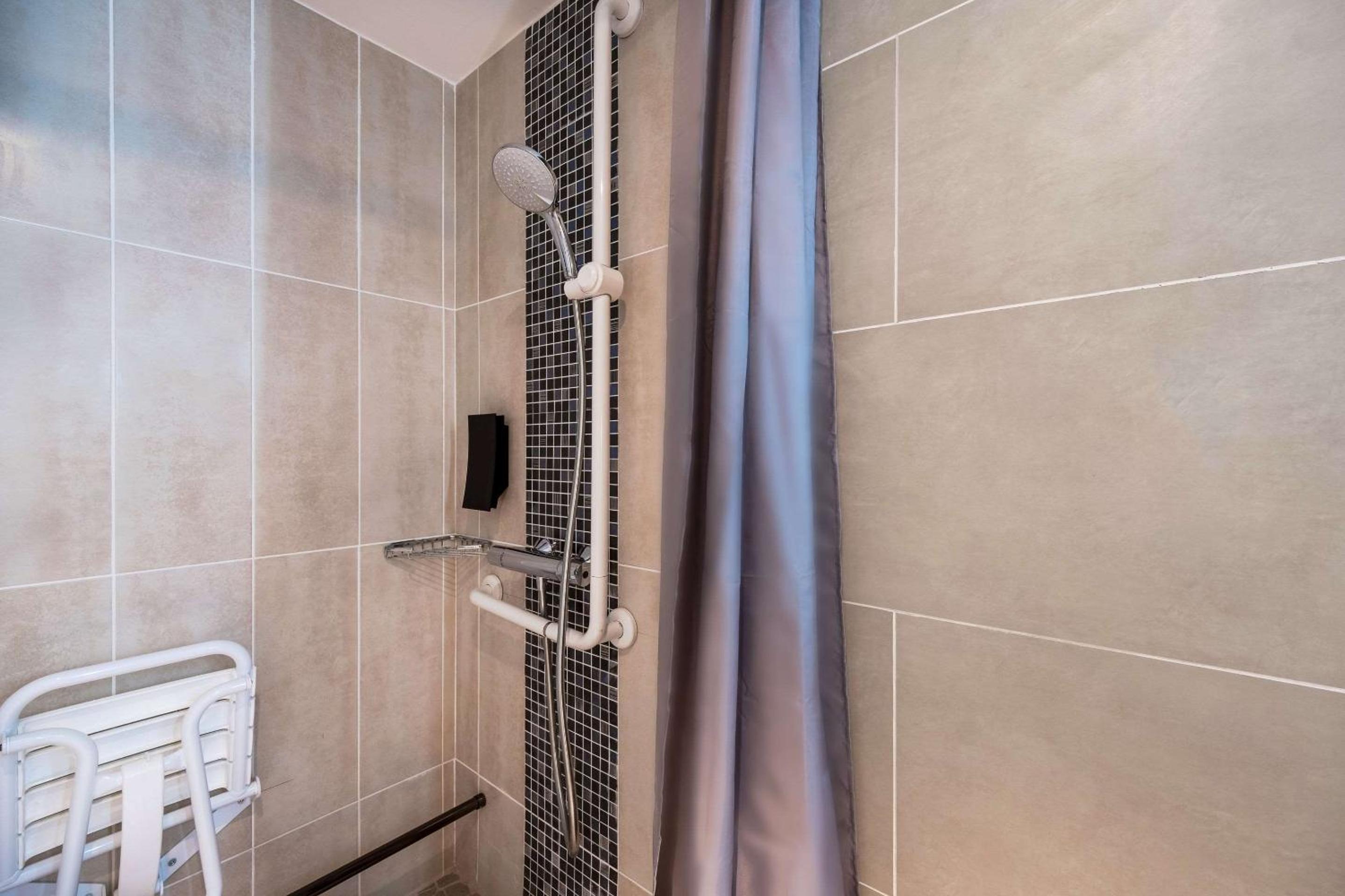 Double Room - Accessible/Non Smoking photo 2