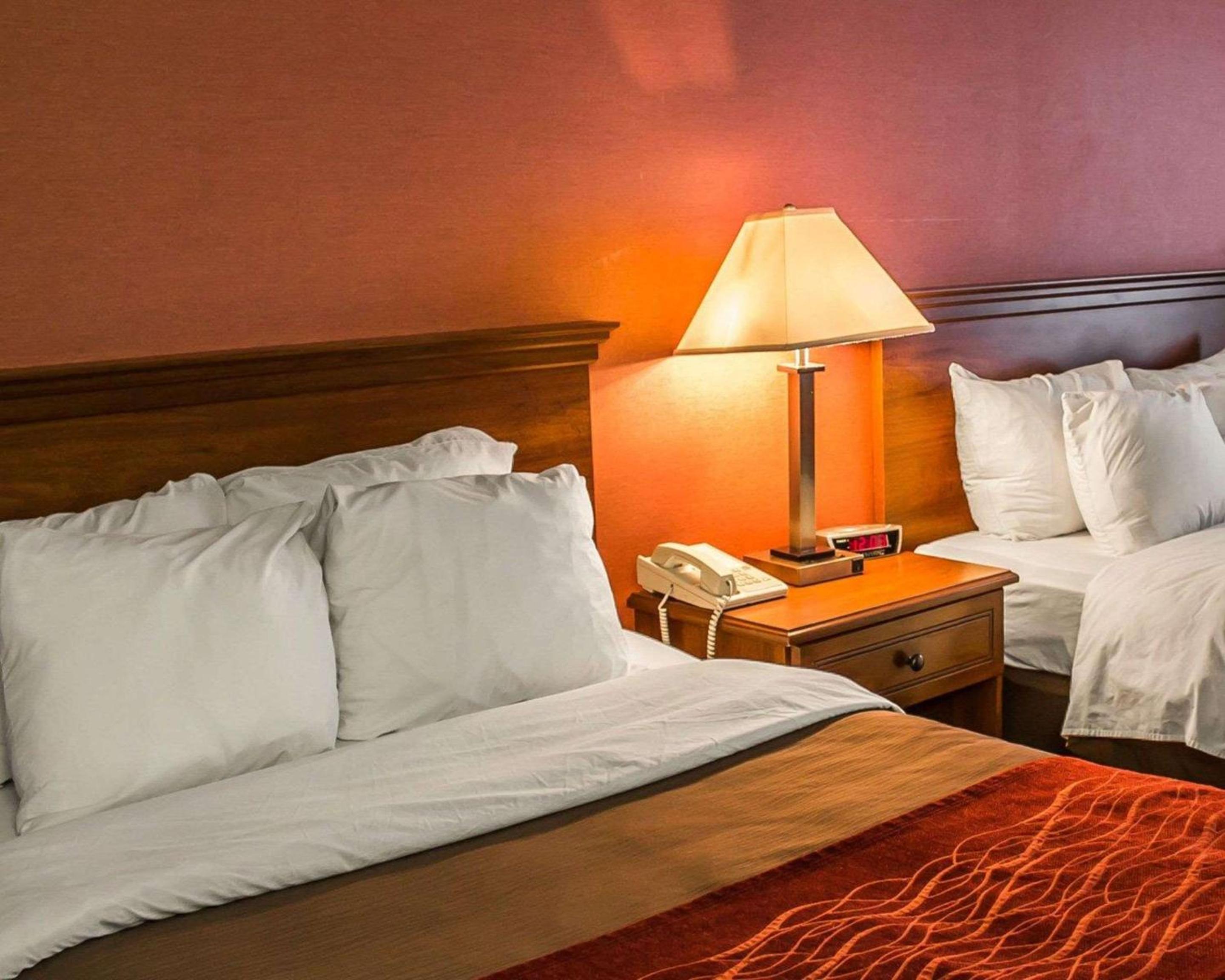 Double Room with Two Double Beds - Non-Smoking - Photo 2