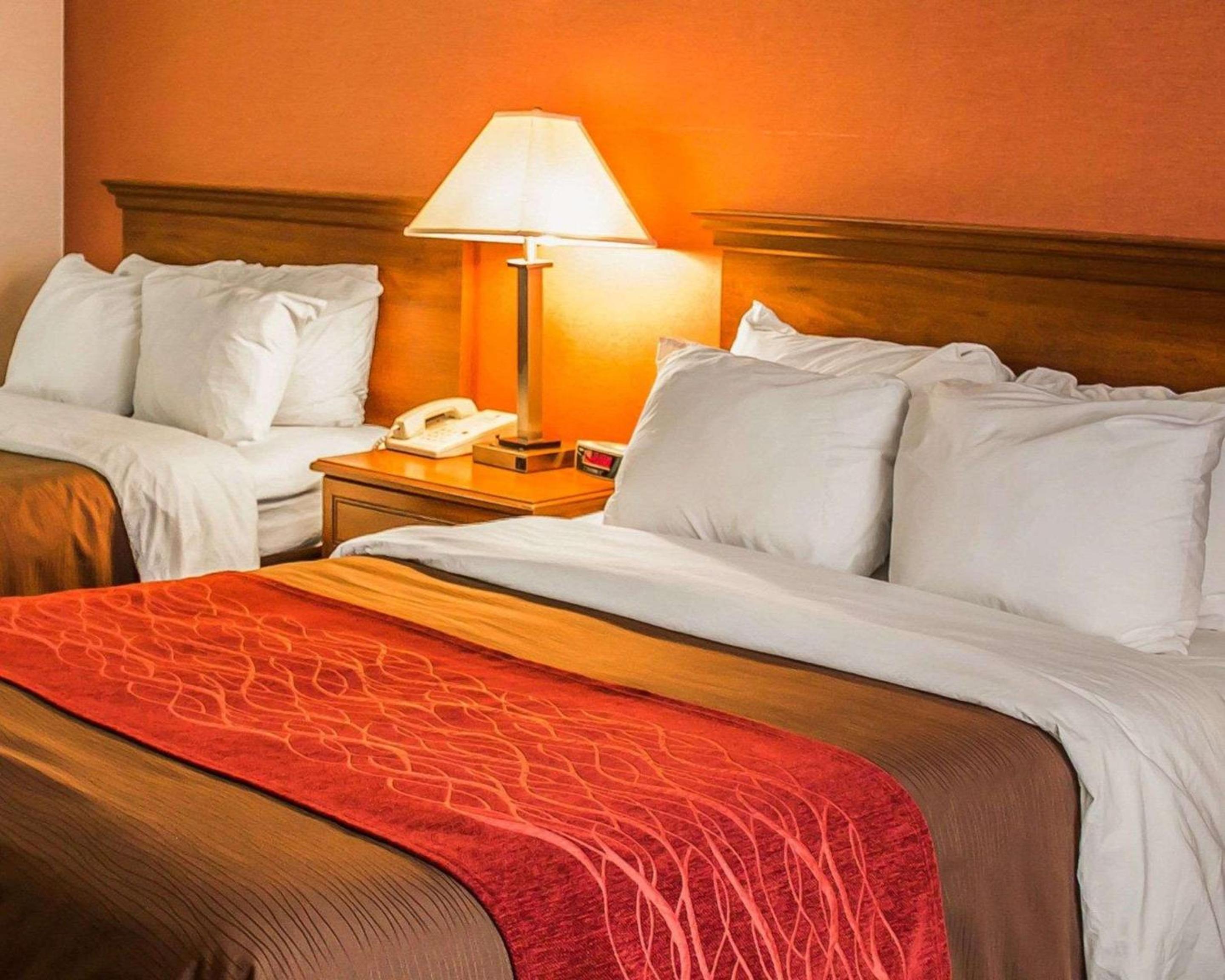 Double Room with Two Double Beds - Non-Smoking - Photo 3