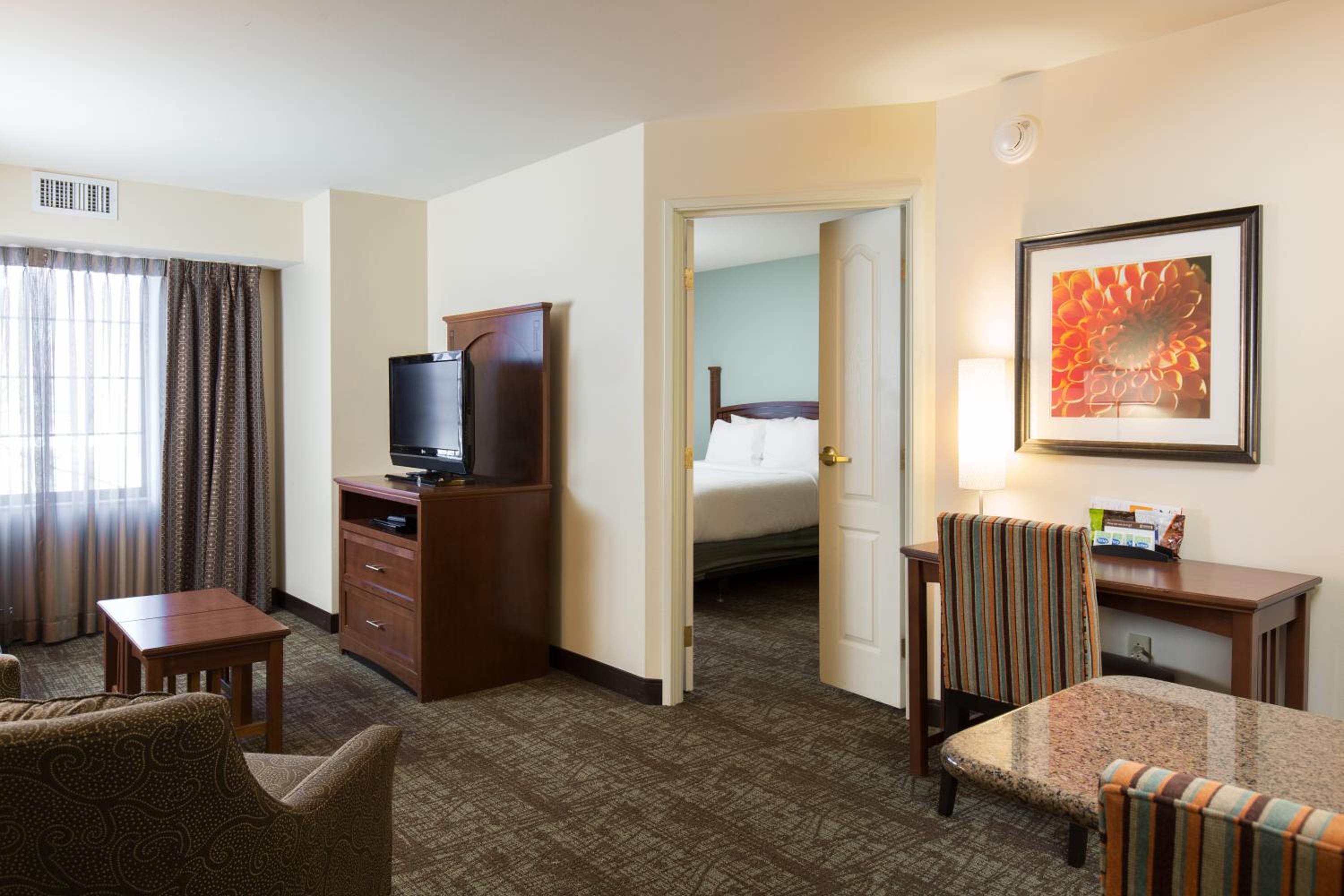 One-Bedroom King Suite with Sofa Bed - Photo 5