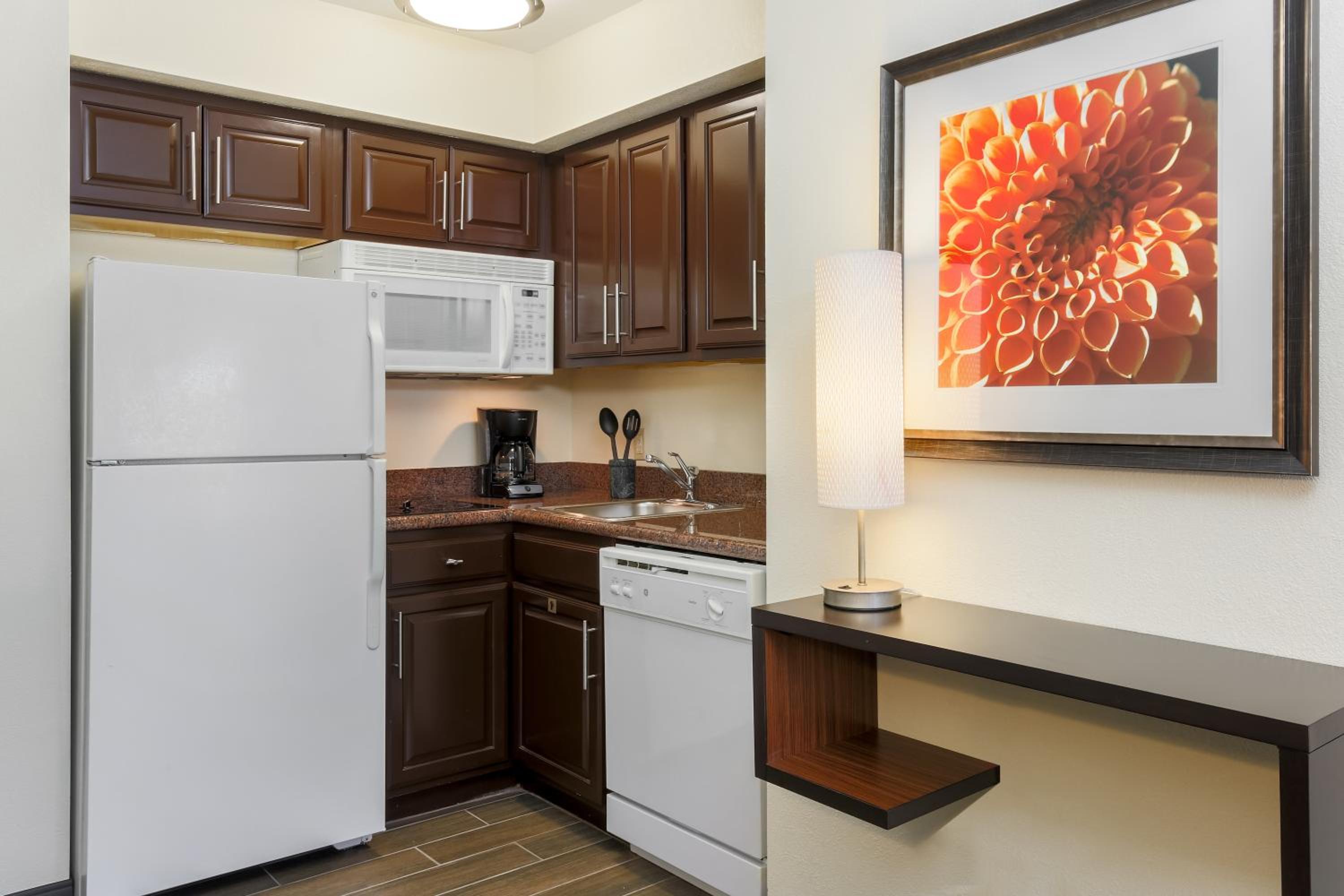 King Studio Suite - Photo 3
