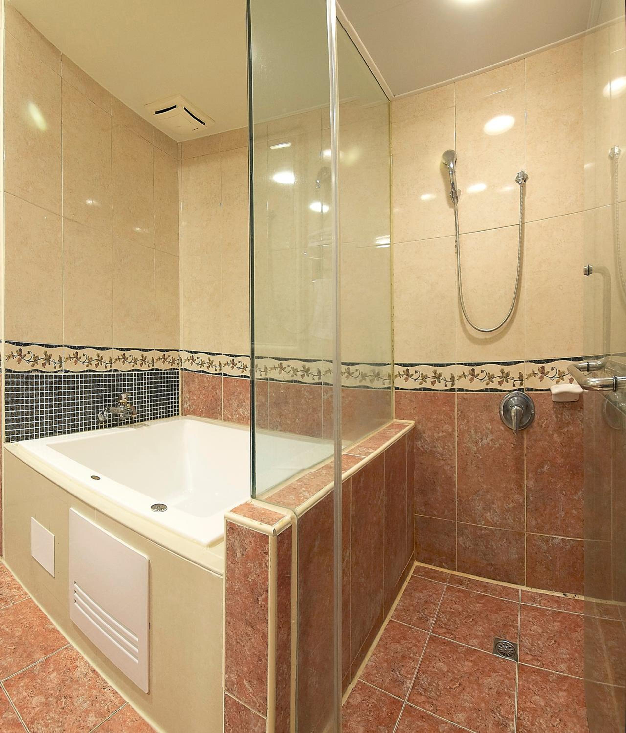 Classic Quadruple Room photo 2
