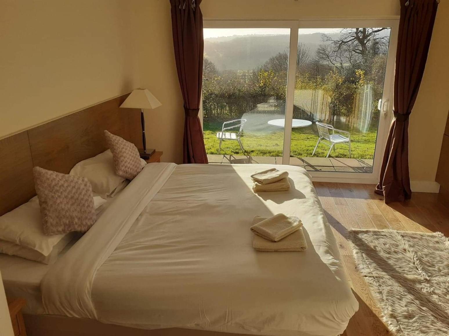 Double Room - Photo 4