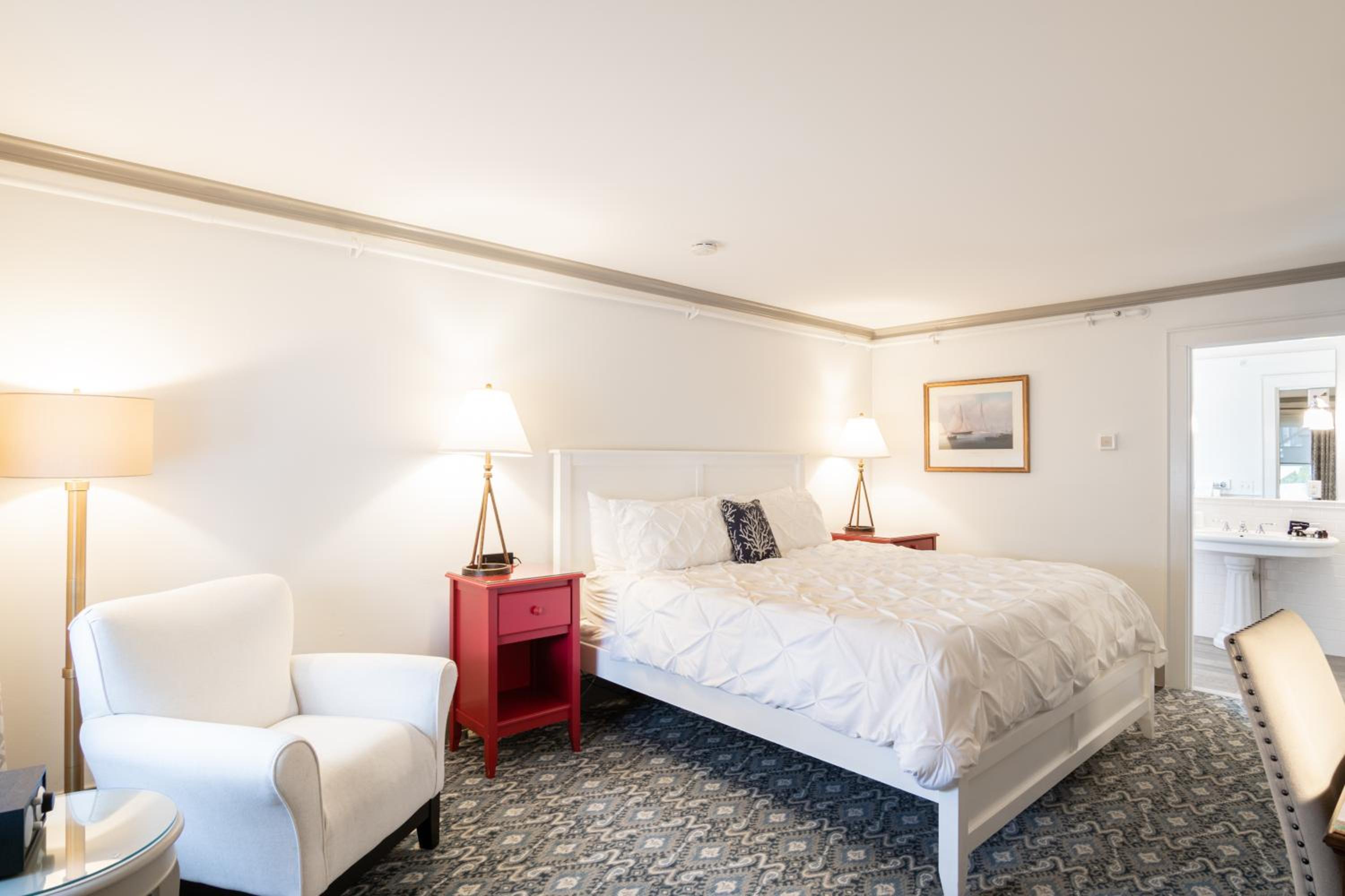 Standard King Room photo 1