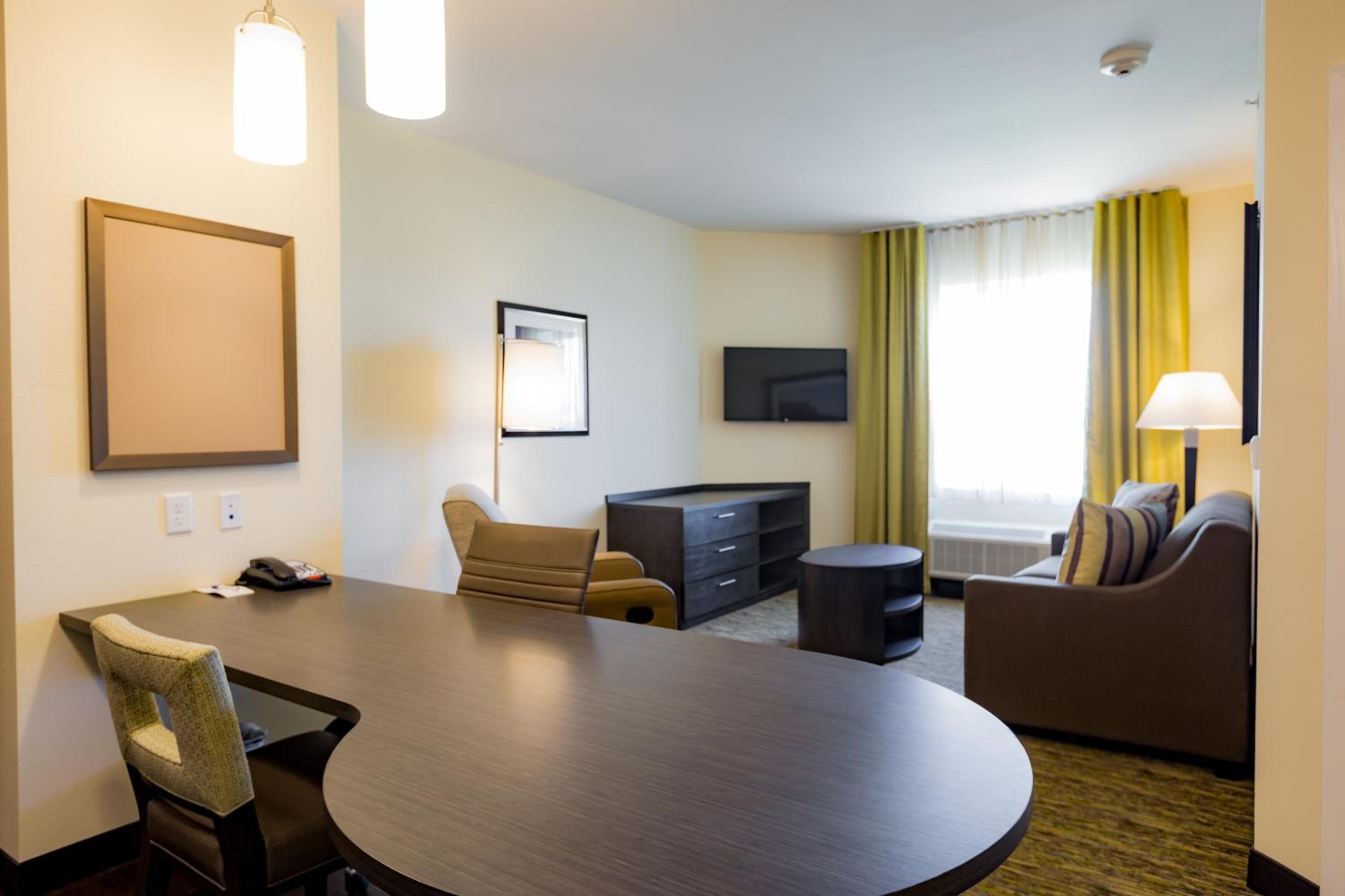One-Bedroom King Suite