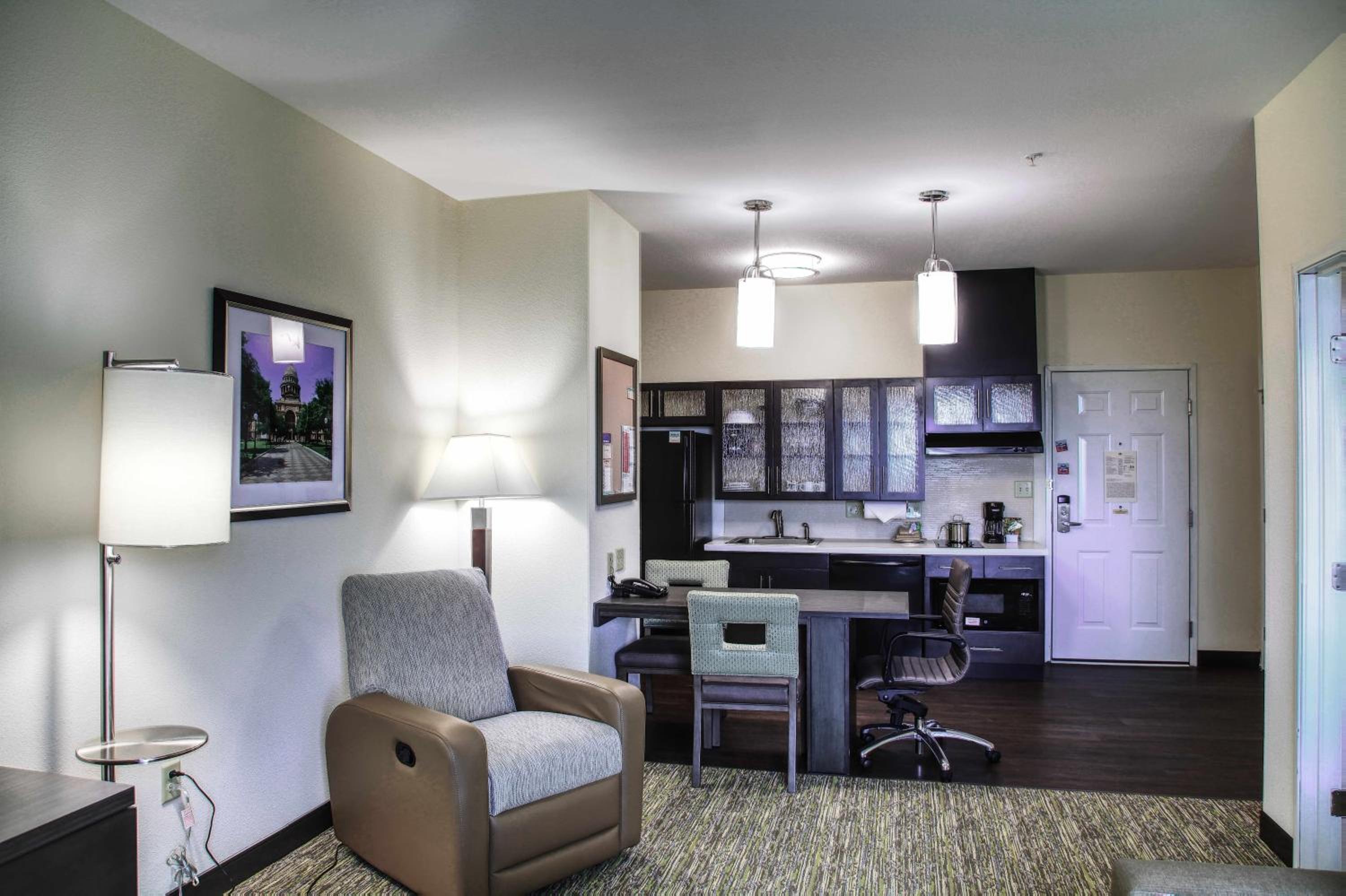 One-Bedroom King Suite