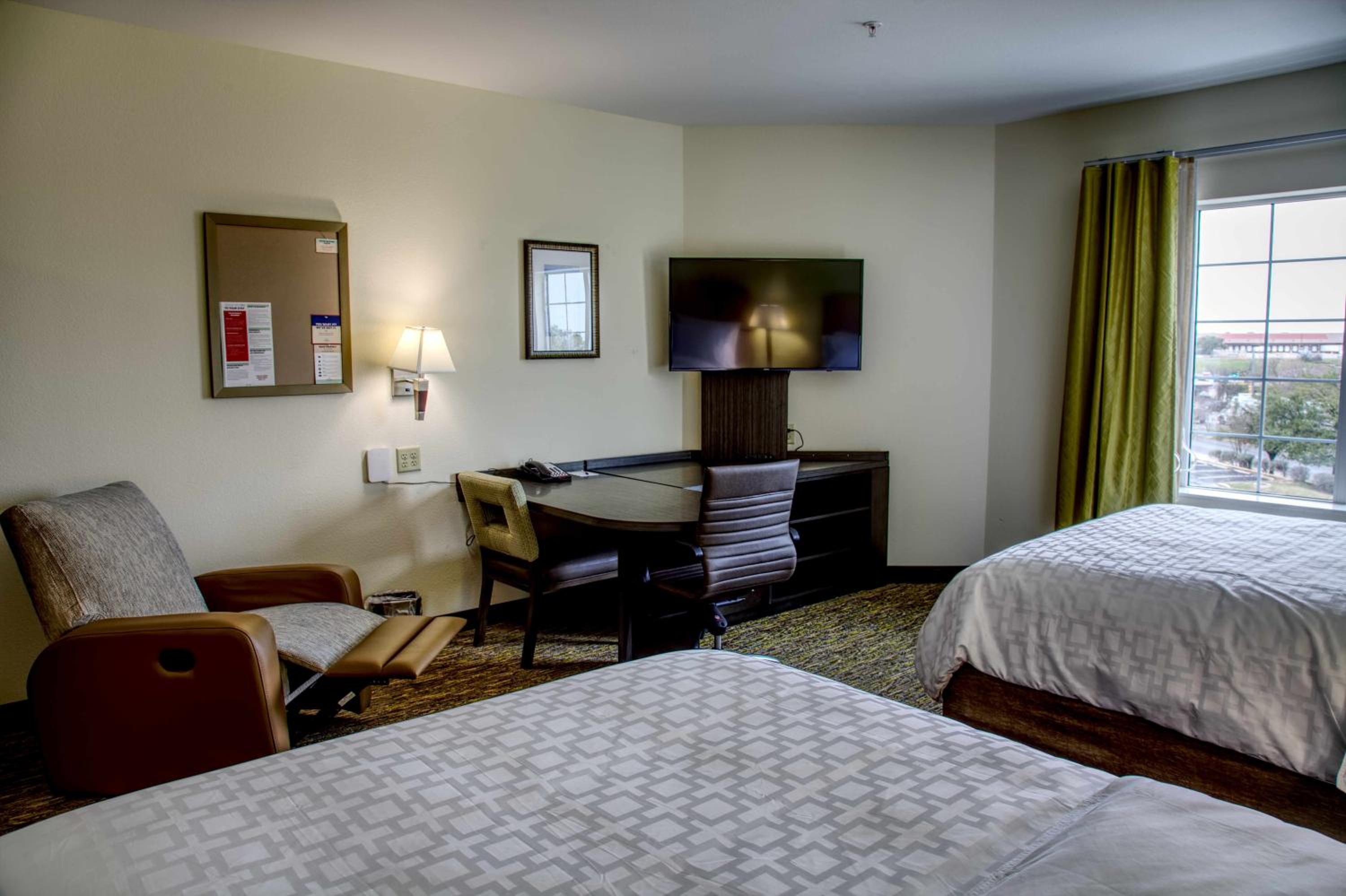 Queen Studio with Two Queen Beds - Hearing Accessible - Non-Smoking