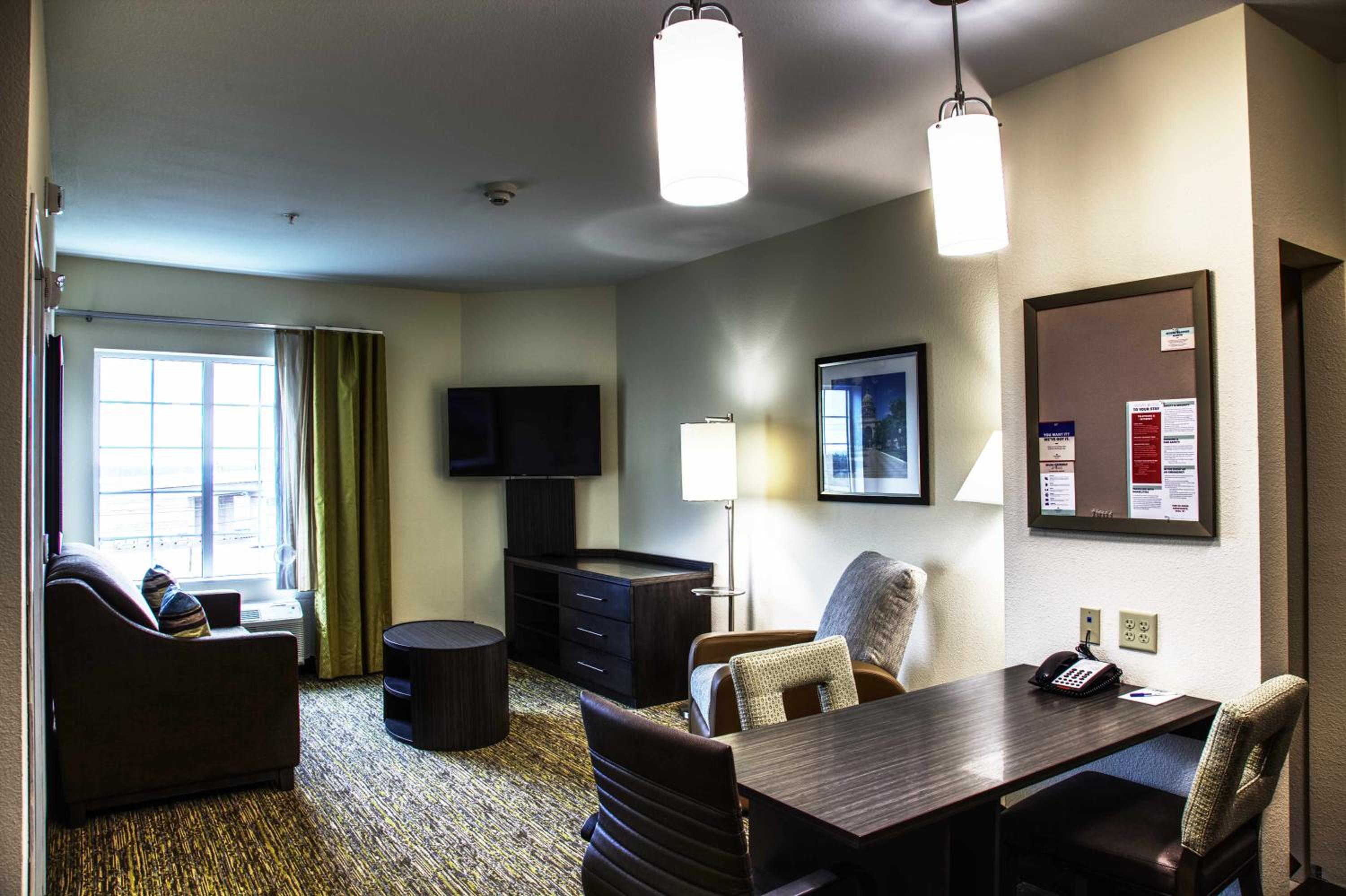 One-Bedroom King Suite