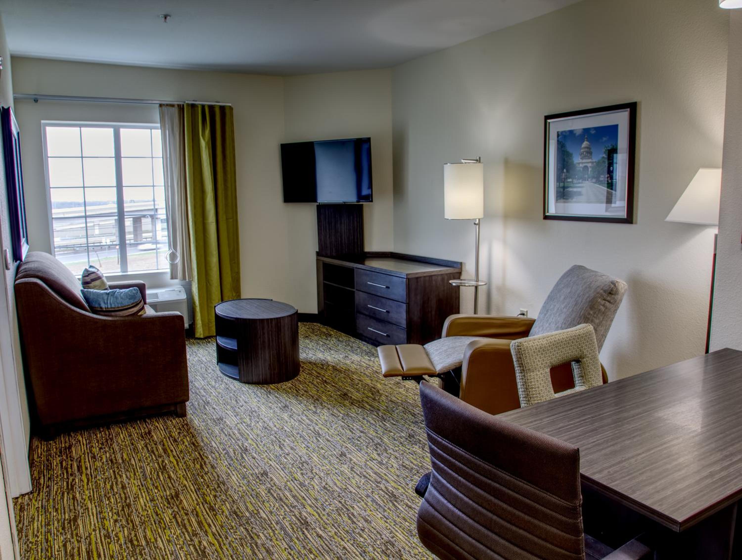 One-Bedroom King Suite