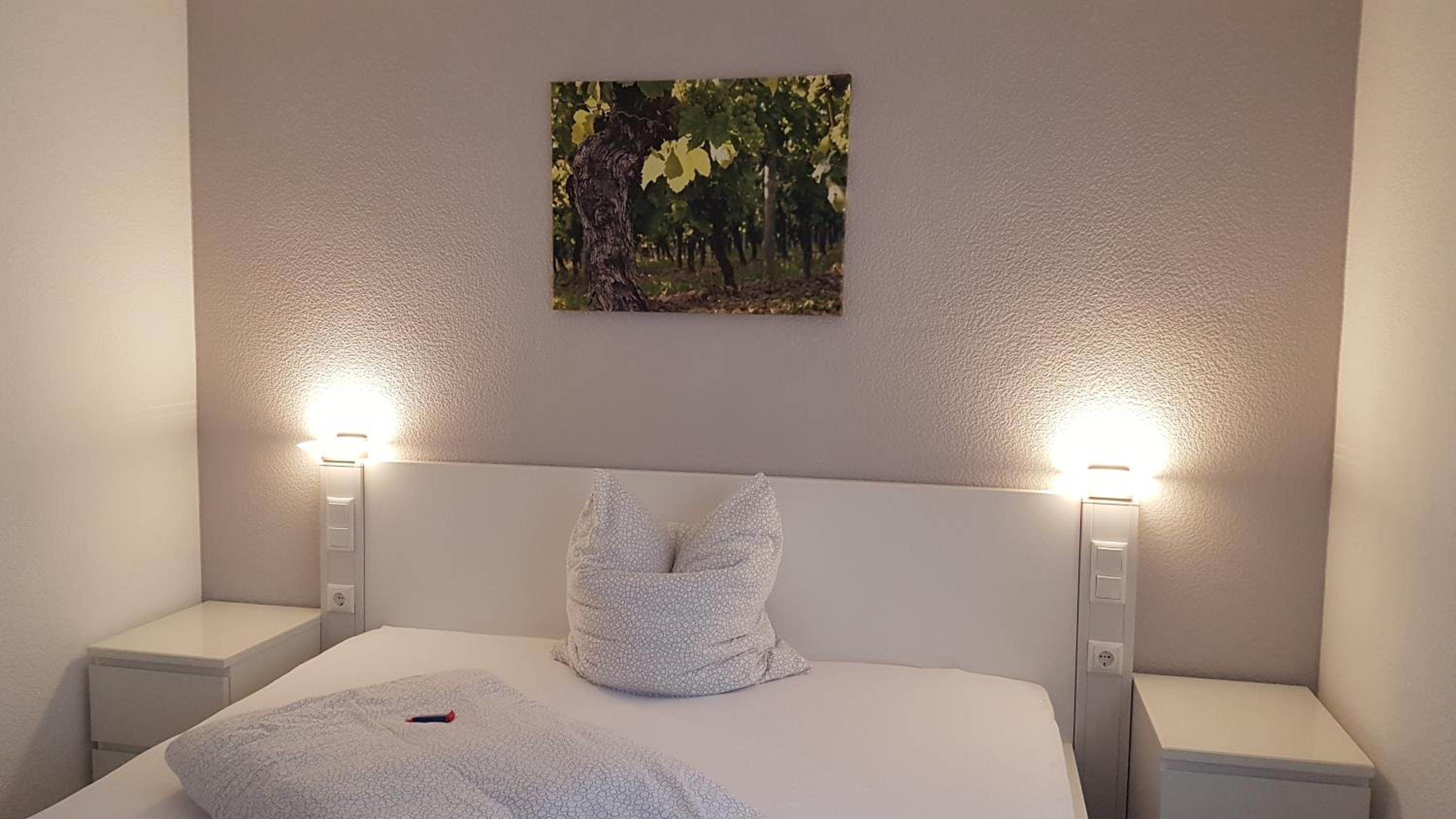Double Room with Private Bathroom - Photo 3