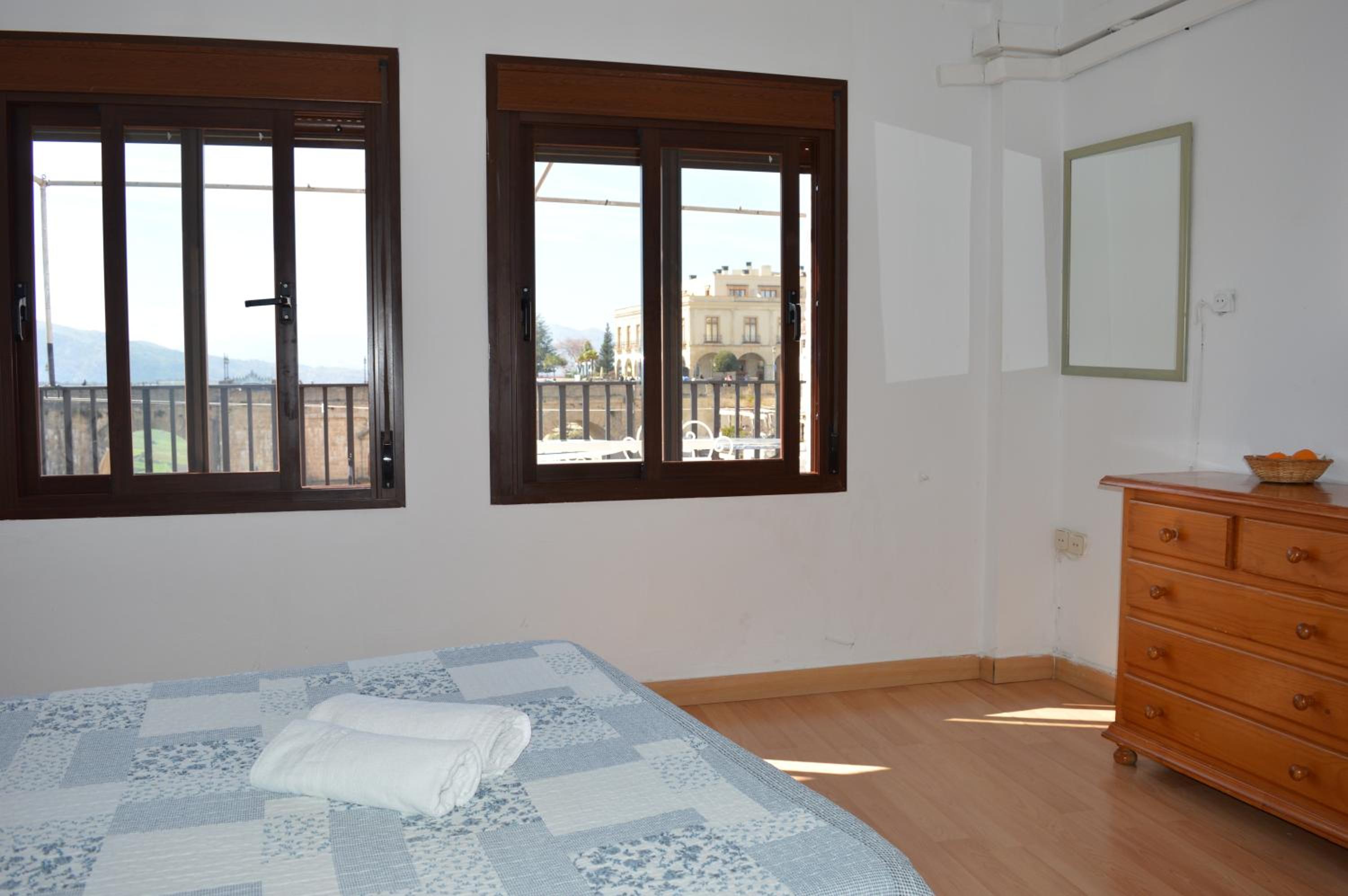 Triple Room with View with Shared Bathroom photo 3