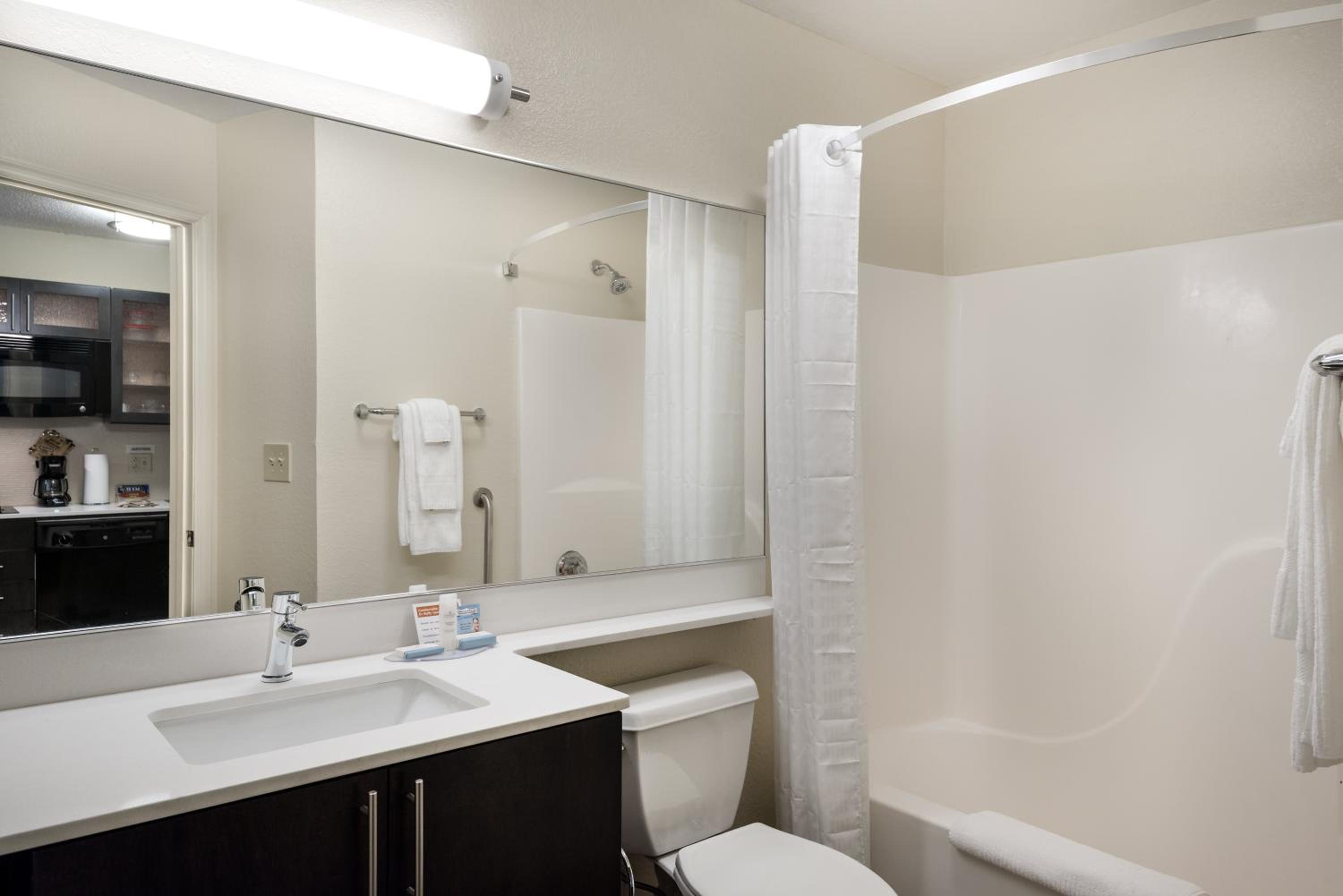 King Studio Suite - Photo 5