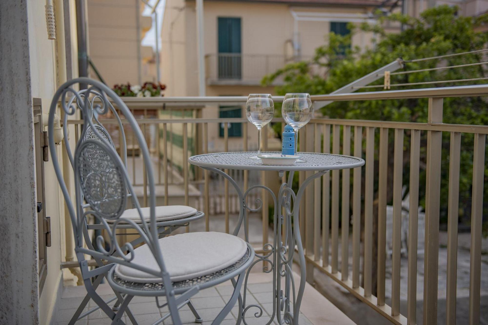 Apartment With Balcony photo 3