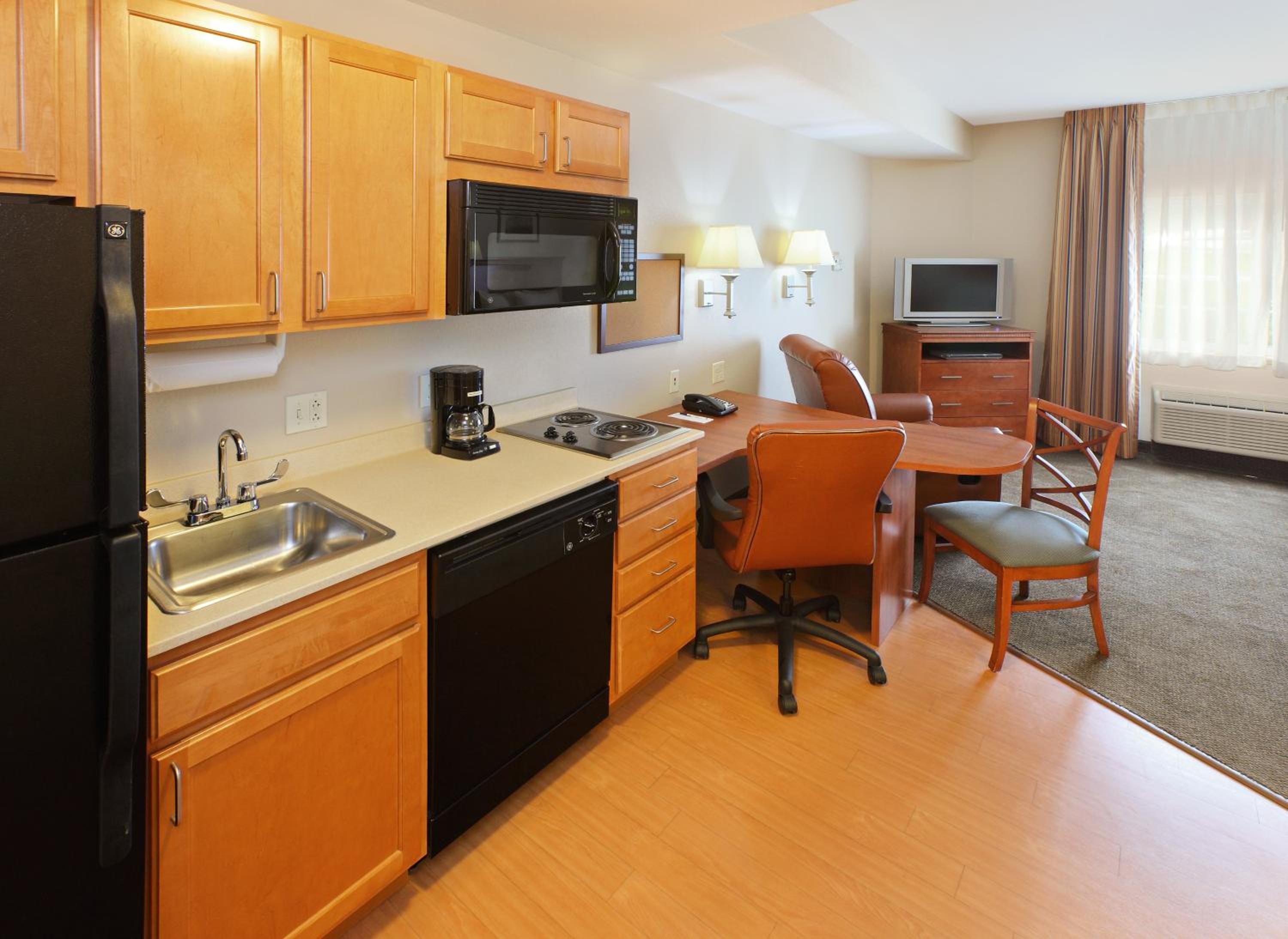 King Studio Suite - Photo 3