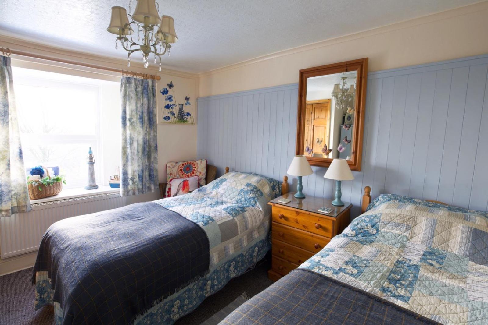 Standard Twin Room with Shower photo 3