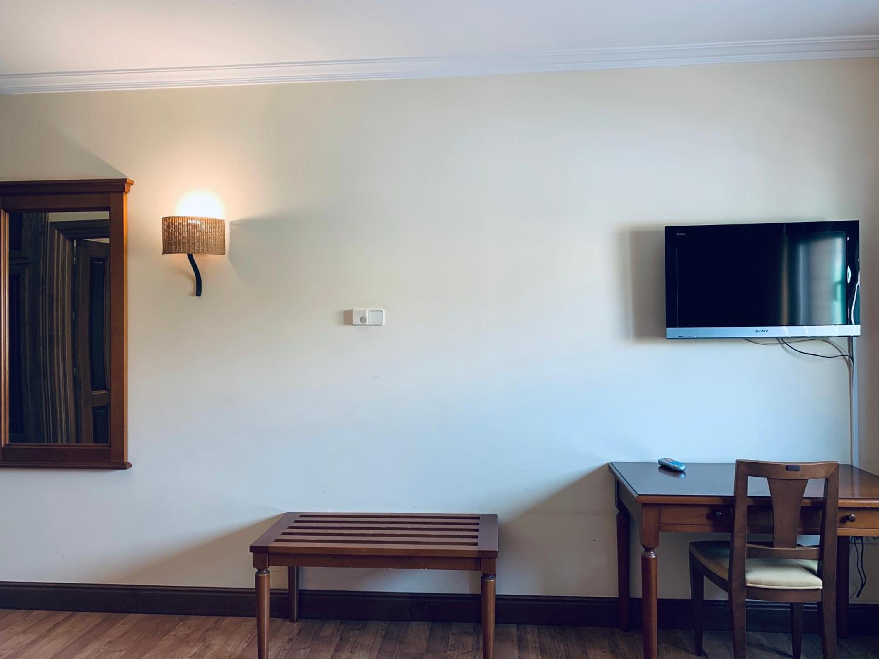 Standard Twin Room - Photo 4