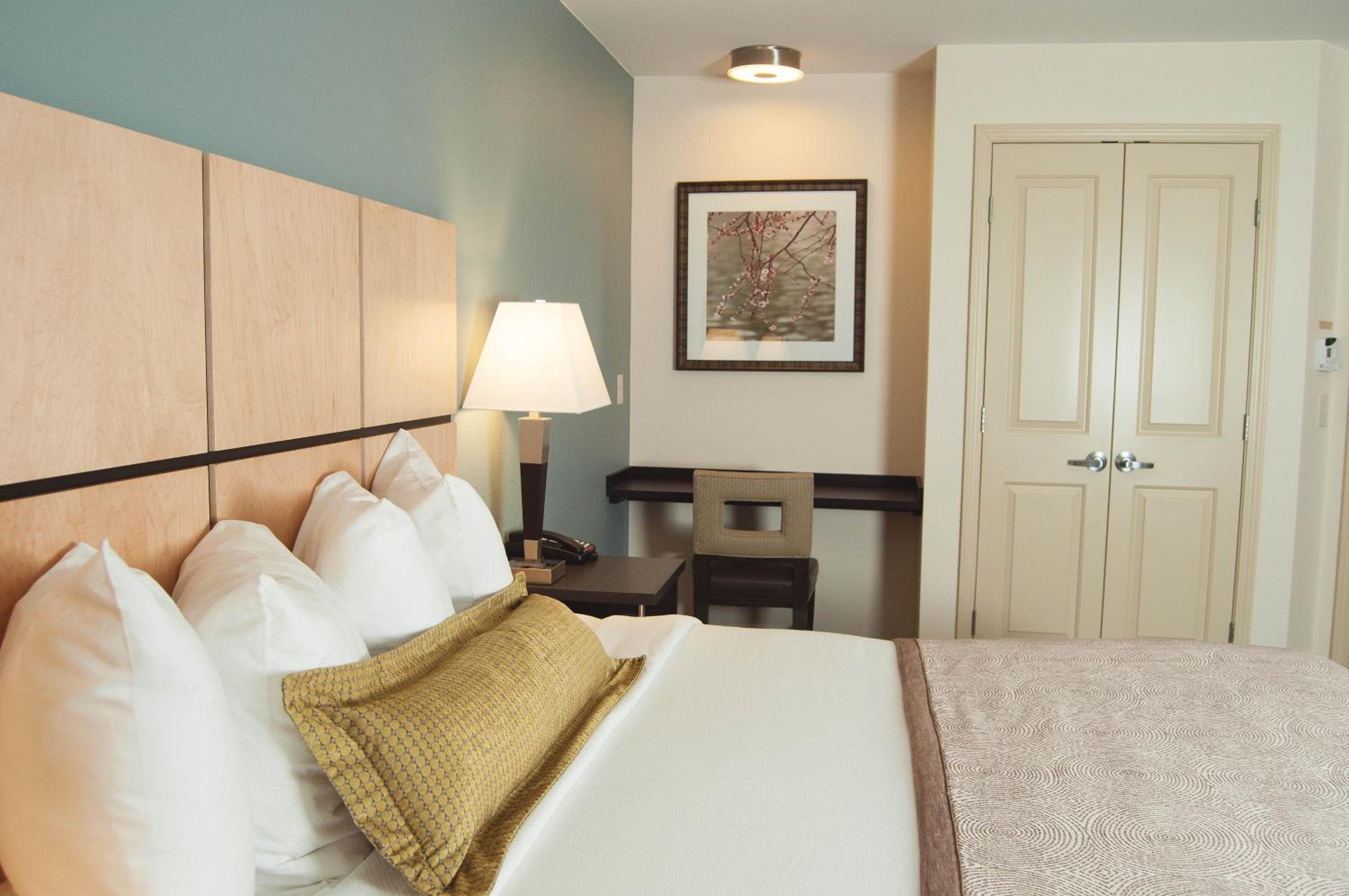 King Studio Suite
