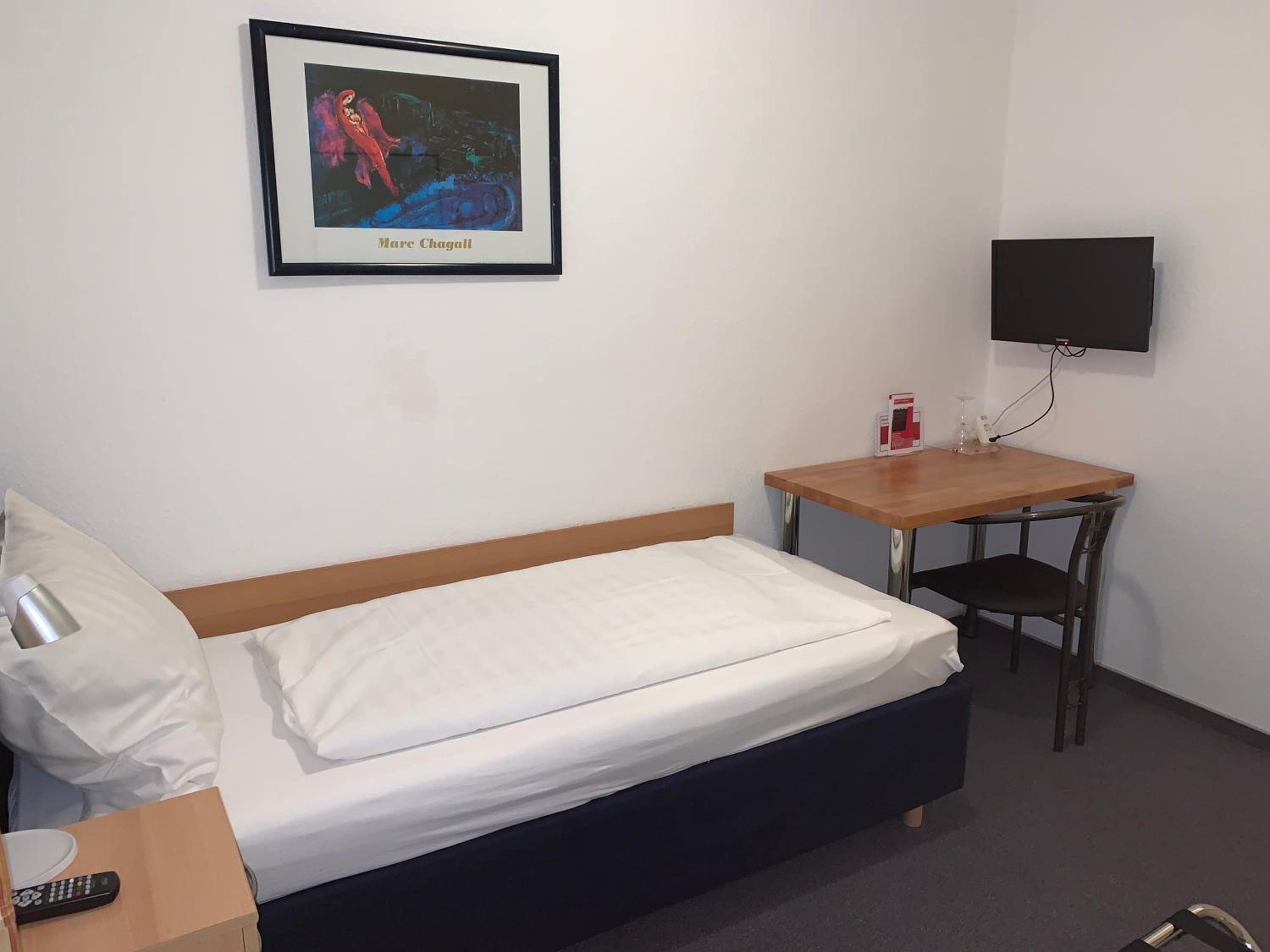 Budget Single Room
