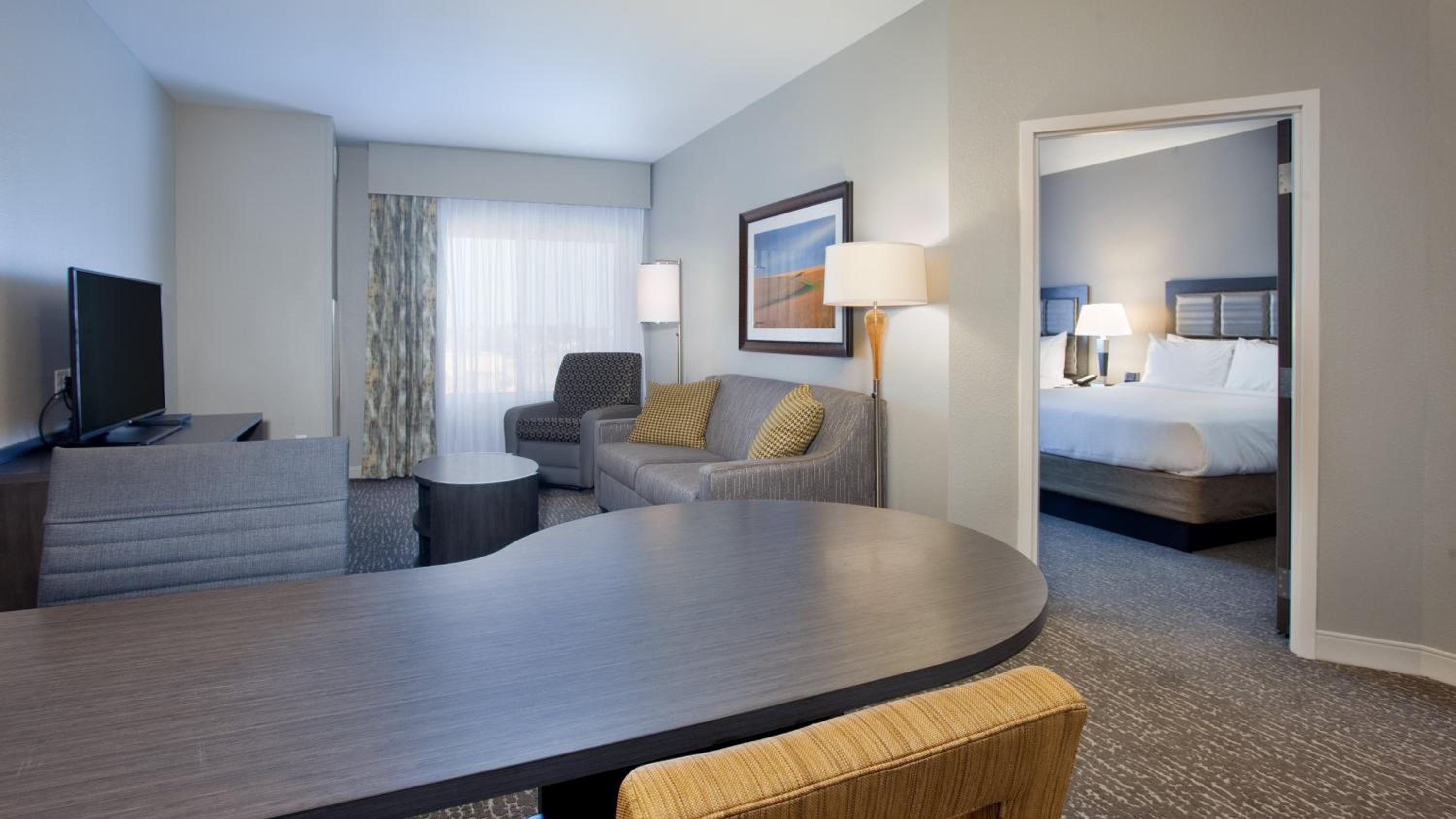 Queen Suite - Hearing Accessible
