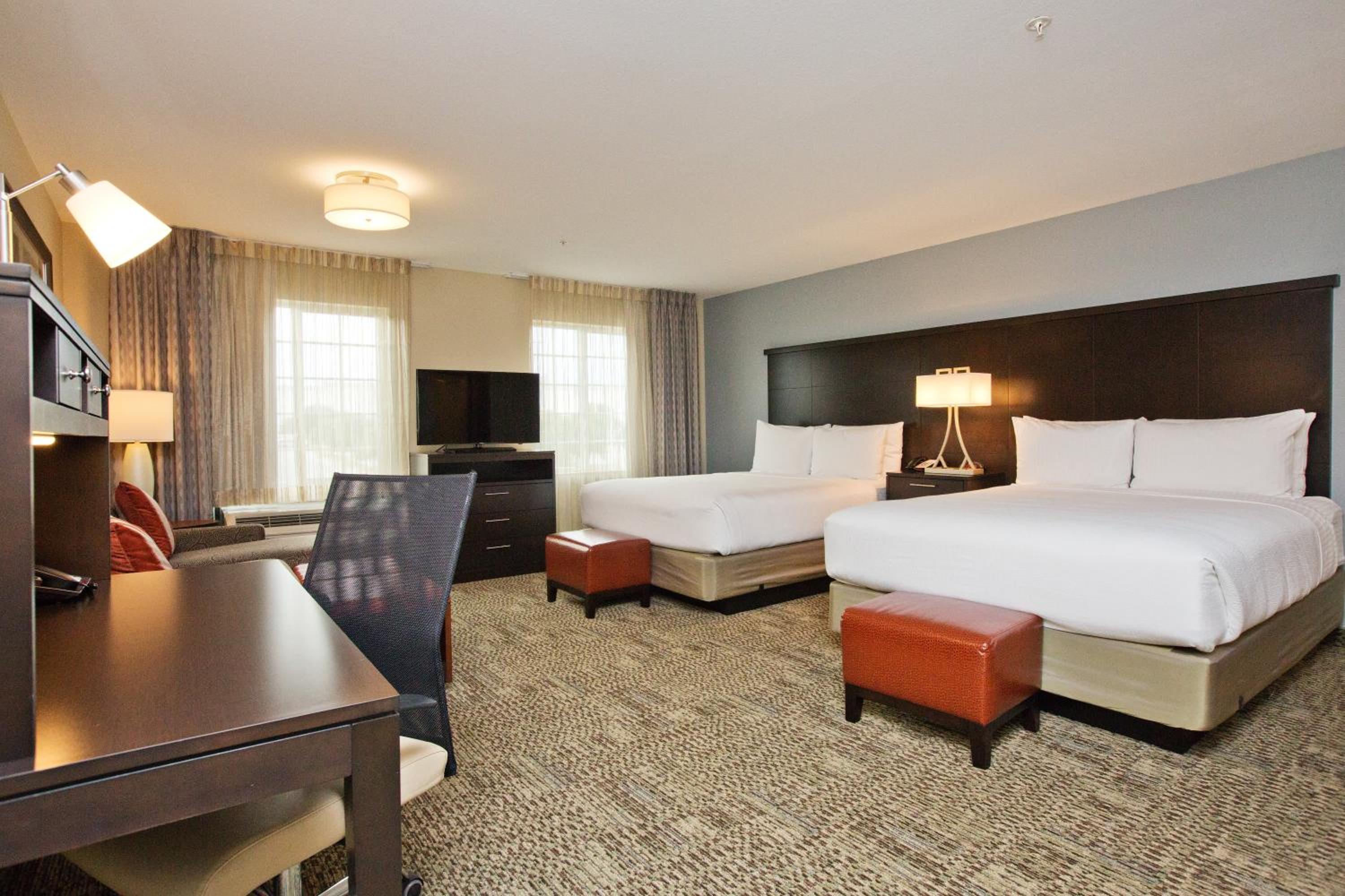 Queen Studio Suite with Two Queen Beds - Mobility Access Tub/Non-Smoking
