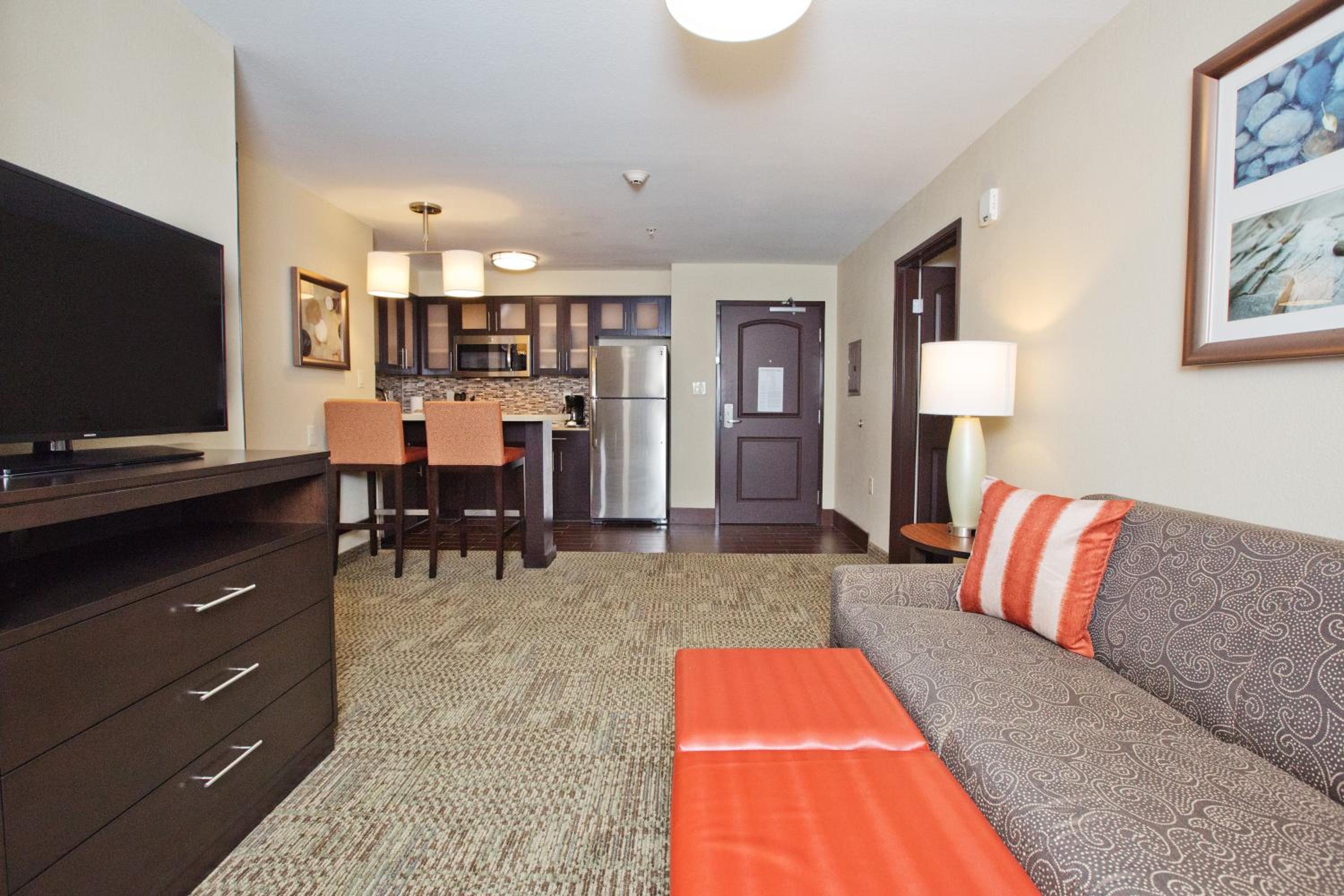 One-Bedroom King Suite