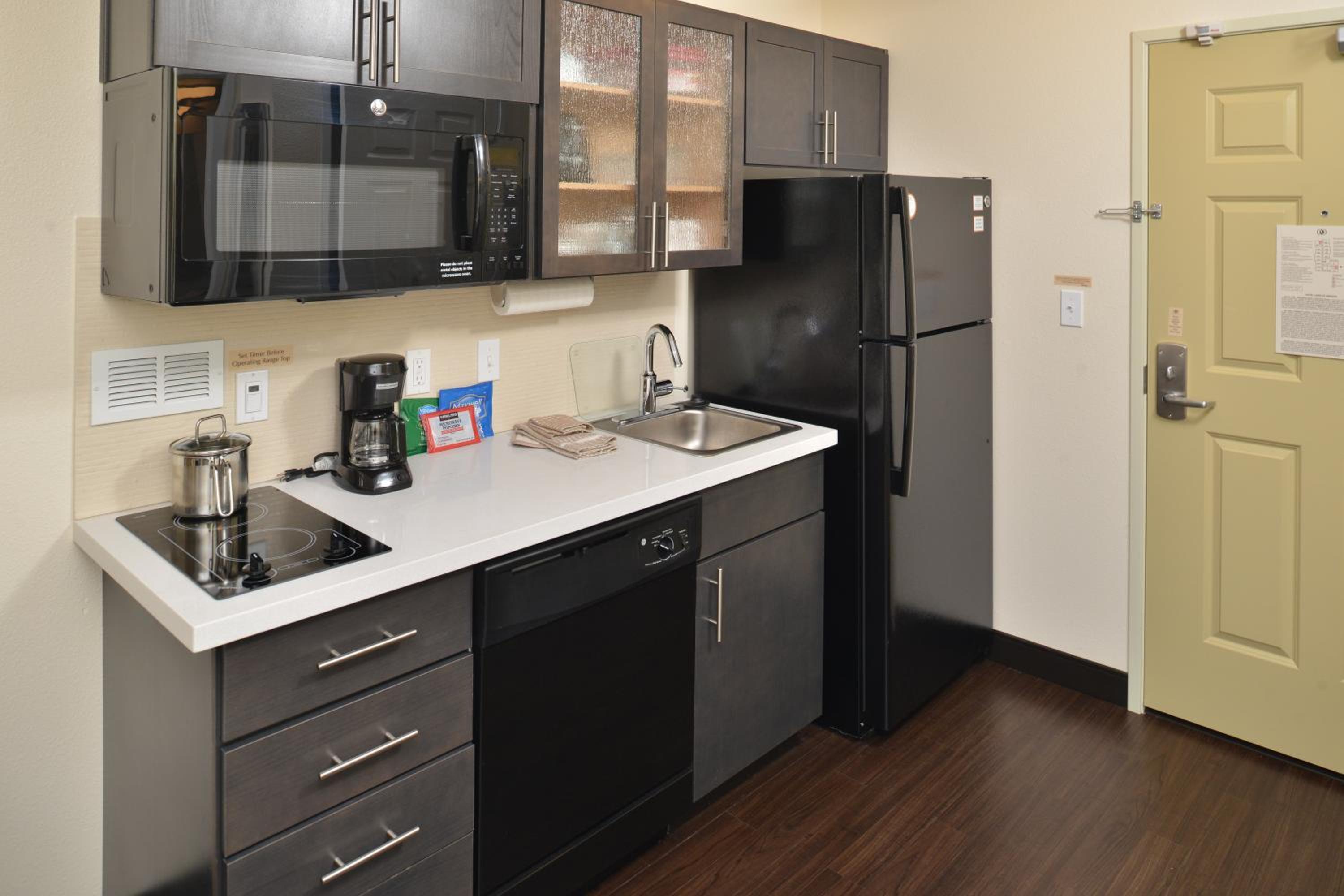 King Studio Suite - Mobility Access Tub/Non-Smoking photo 1