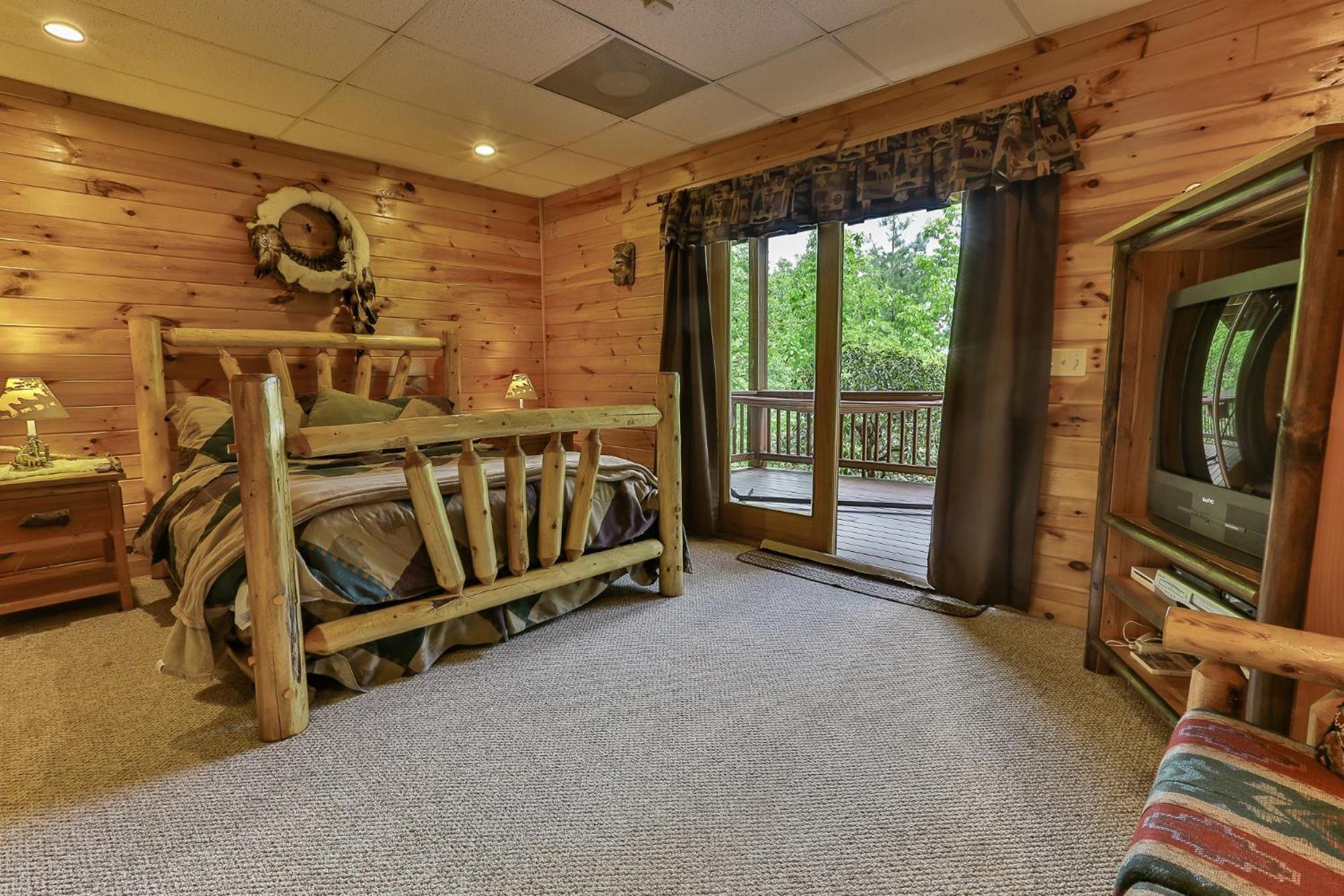 Three-Bedroom House photo 2
