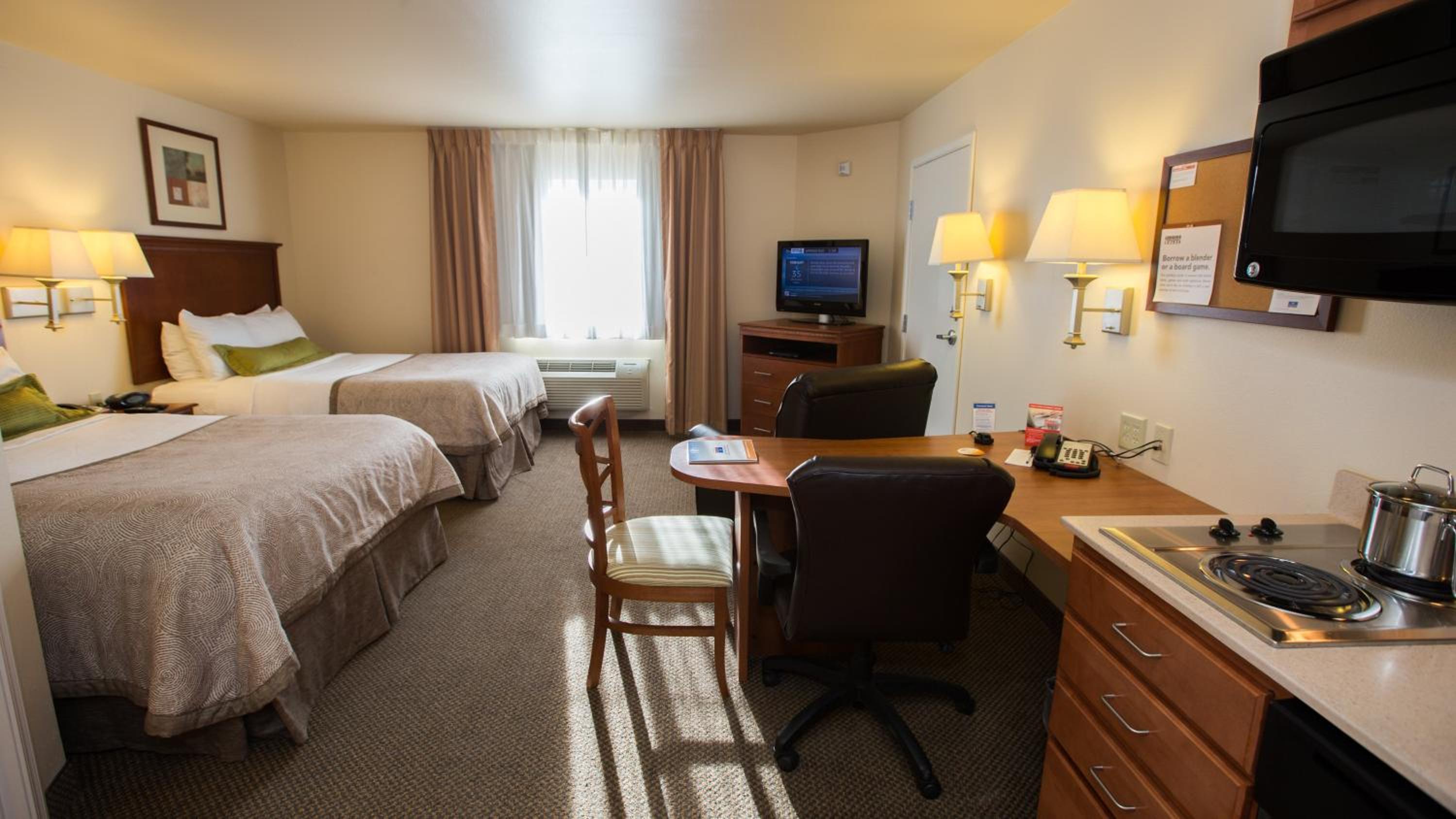 Studio Suite with Two Double Beds - Photo 1